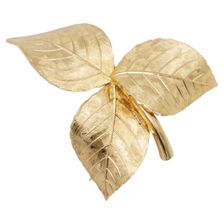 Christian Dior GROSSE 1959 Vivid Texture Trio Leaf Wavy Swirl Twist Gold Brooch For Sale