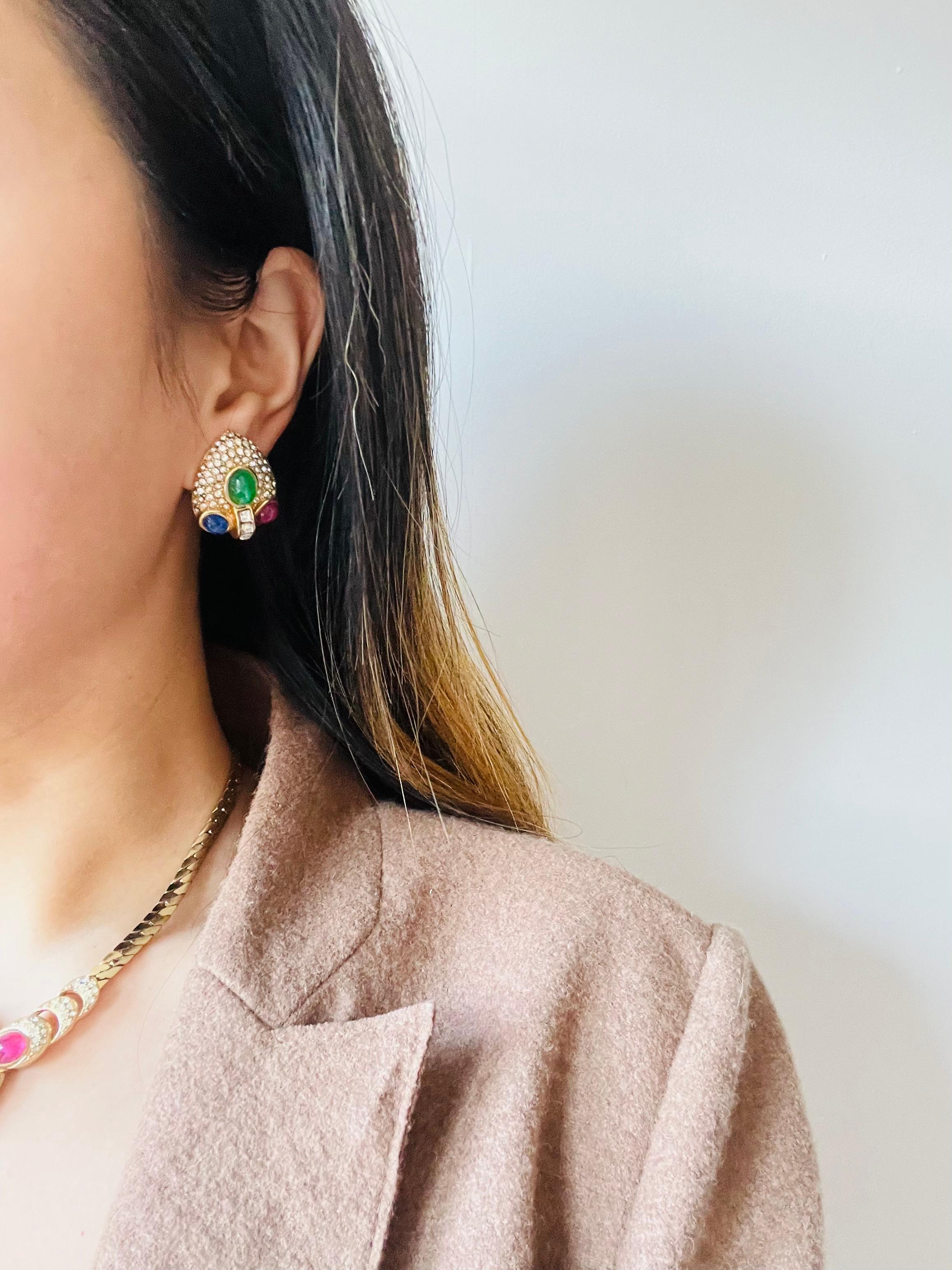 Christian Dior GROSSE 1960 Gripoix Ruby Sapphire Emerald Heart Crystal Earrings in vendita 1