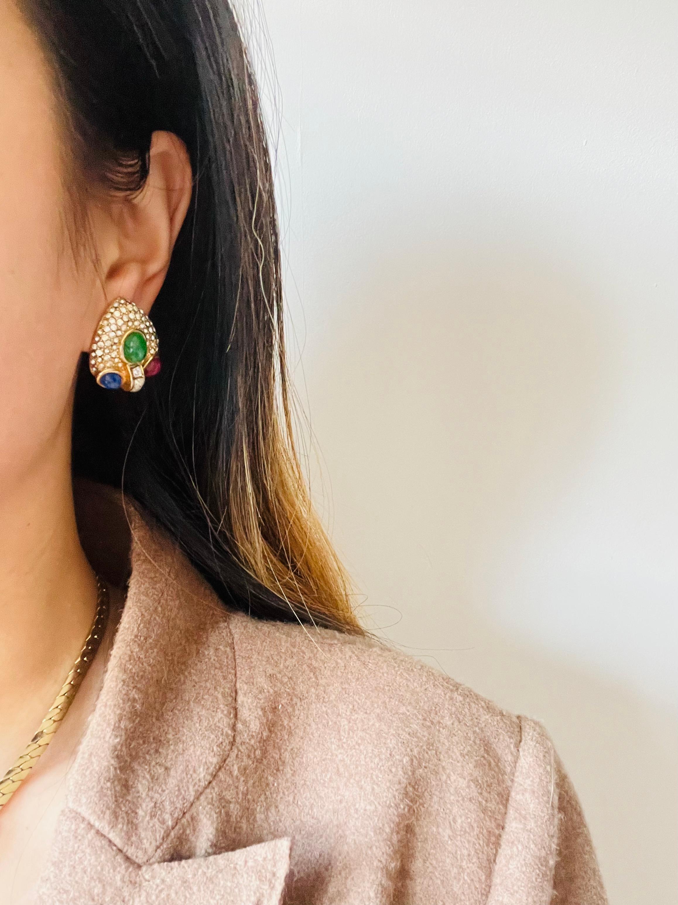 Christian Dior GROSSE 1960 Gripoix Ruby Sapphire Emerald Heart Crystal Earrings in vendita 2
