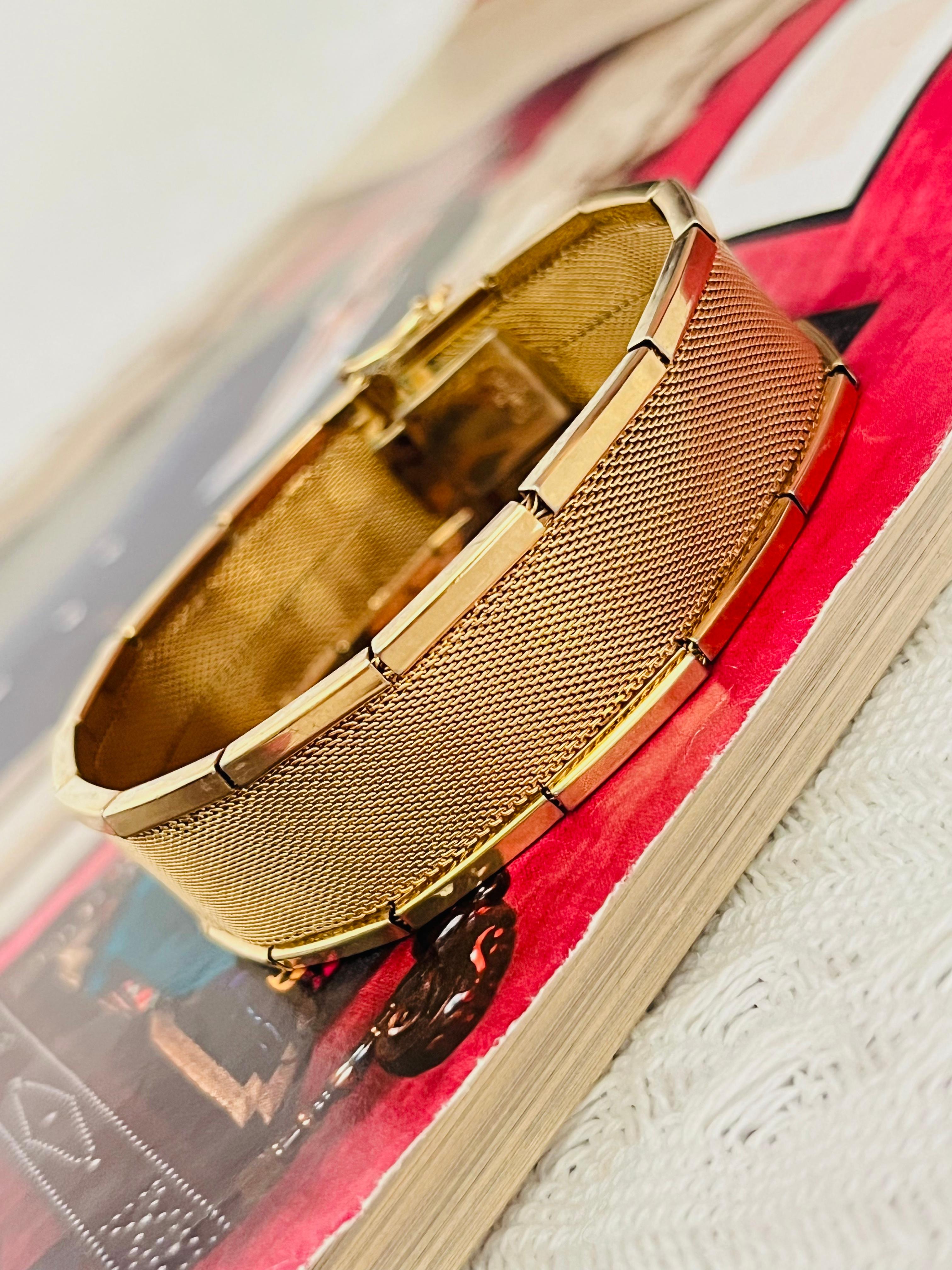 Christian Dior GROSSE 1960 Gezacktes gewebtes Netz mit doppeltem Steg und Goldarmband (Art déco) im Angebot