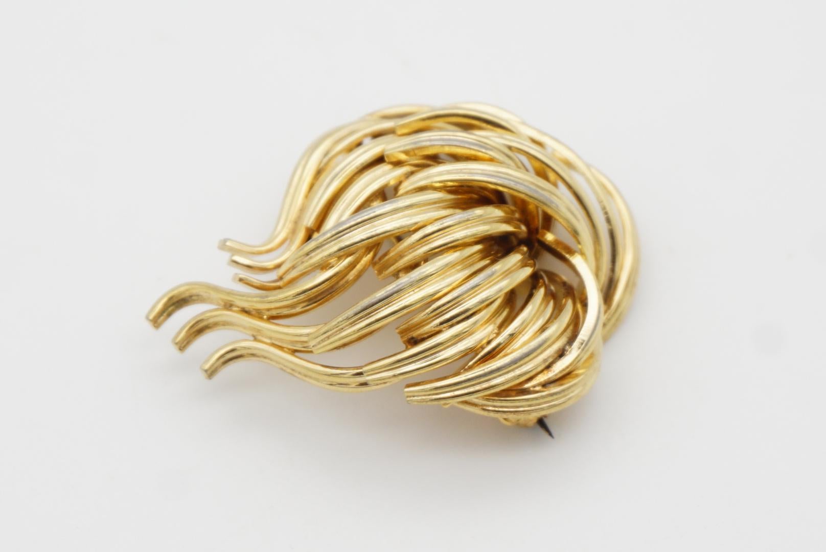 Christian Dior GROSSE 1960 Vintage Wave Cluster Flower Leaf Bouquet Gold Brooch For Sale 5