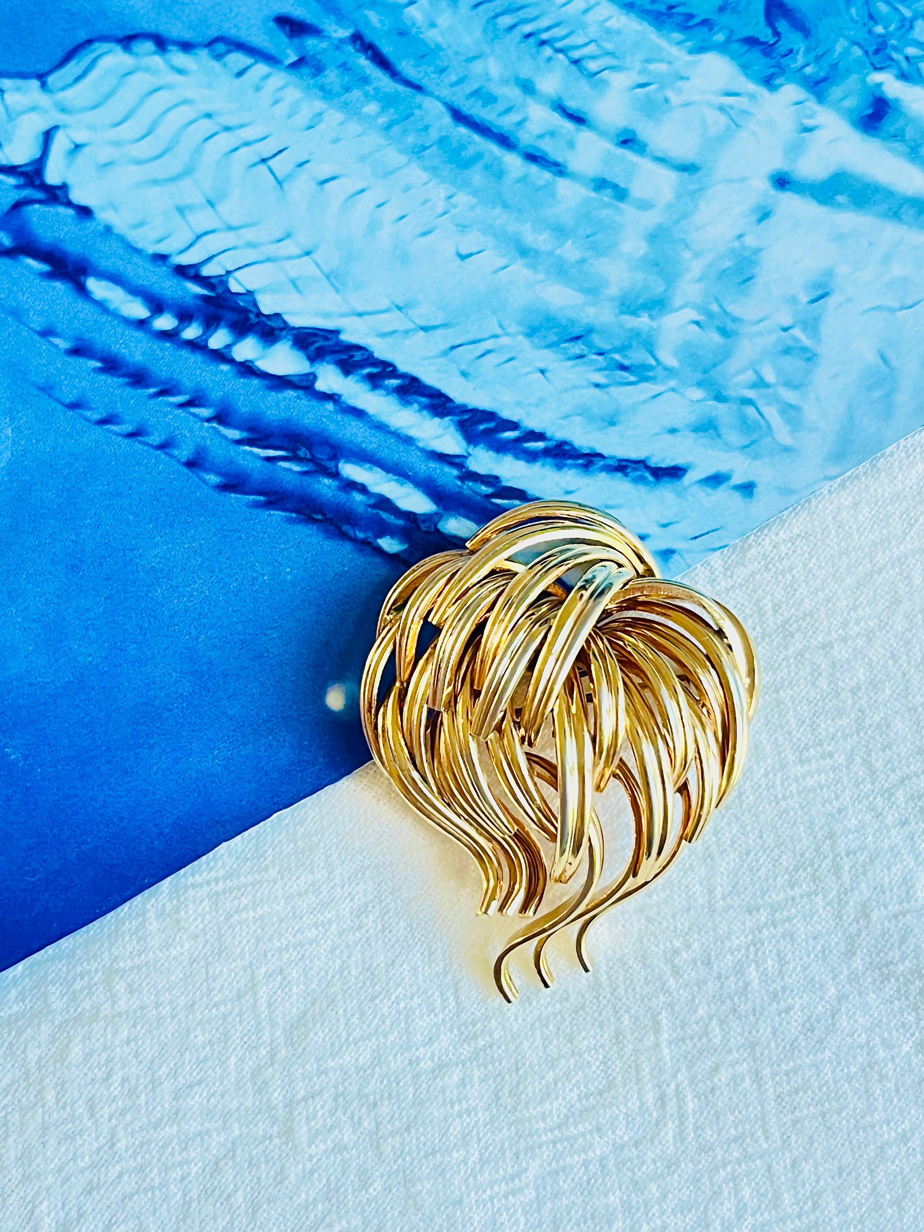 Art Deco Christian Dior GROSSE 1960 Vintage Wave Cluster Flower Leaf Bouquet Gold Brooch For Sale