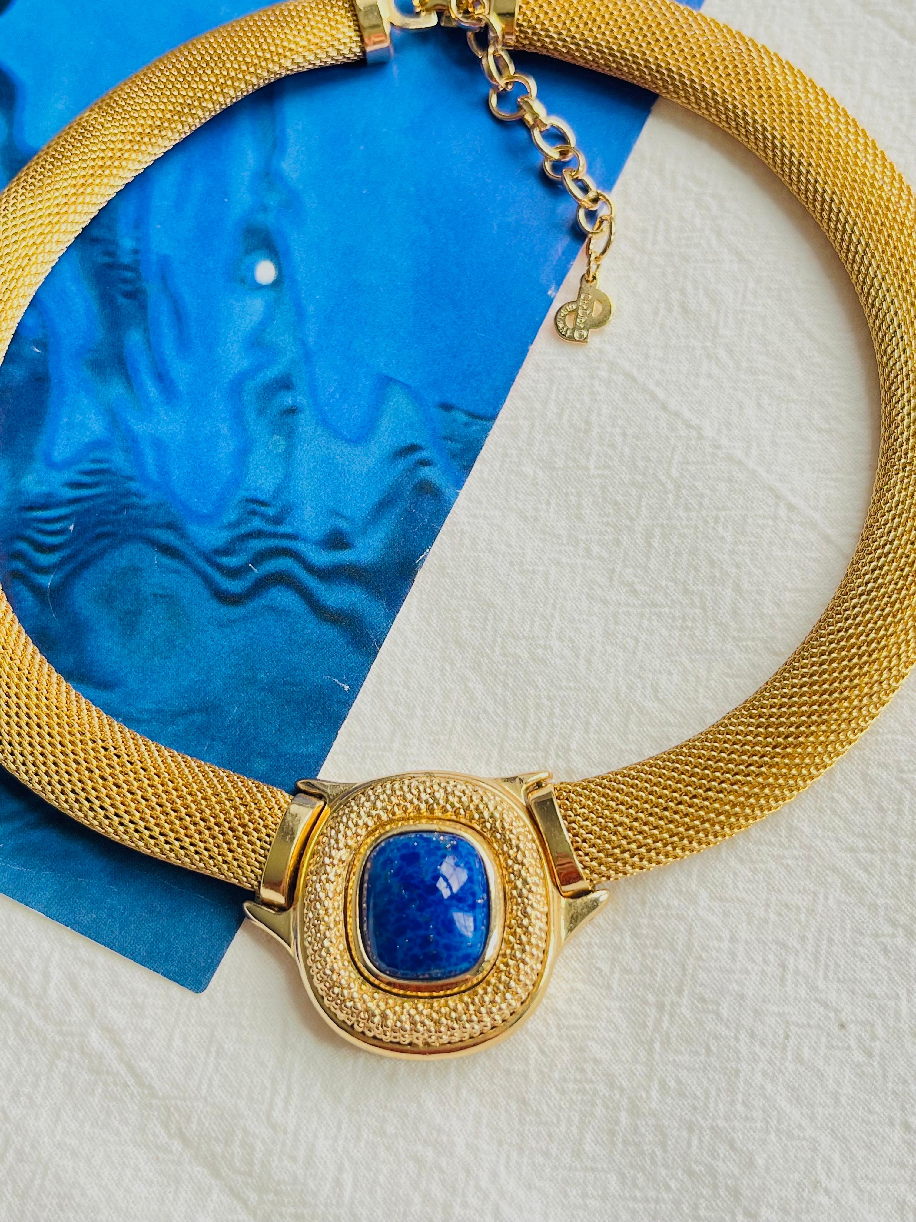Women's Christian Dior GROSSE 1960s Lapis Navy Cabochon Pendant Chunky Mesh Necklace For Sale