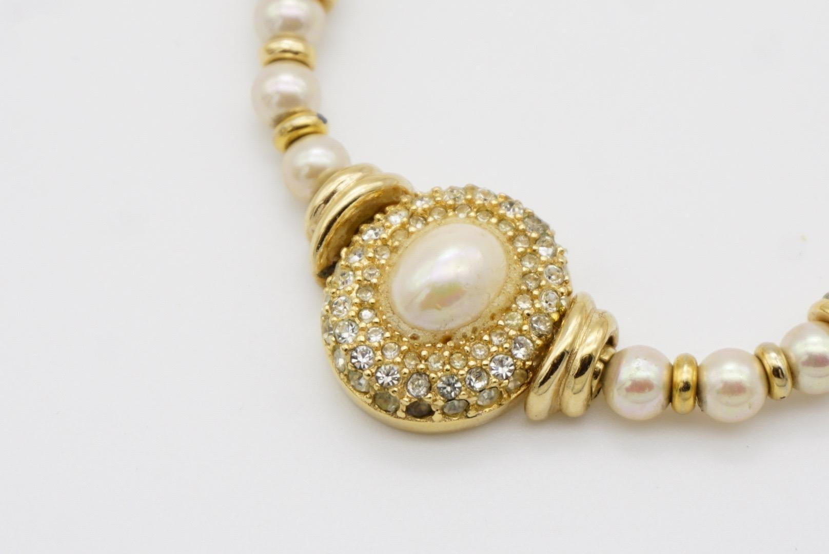 Christian Dior GROSSE 1960s White Oval Crystals Pendant Beaded Pearls Necklace For Sale 8