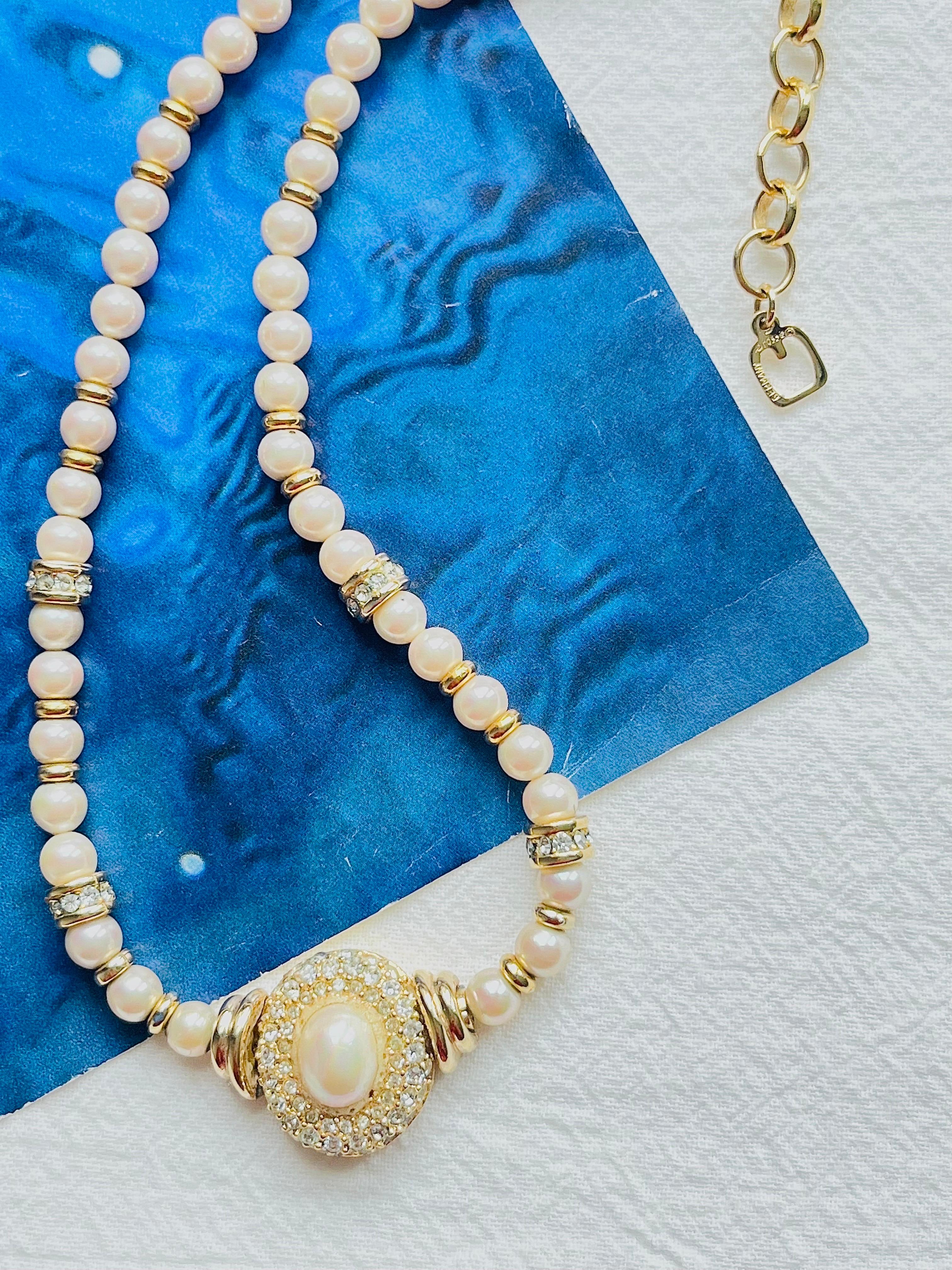 Christian Dior GROSSE 1960s White Oval Crystals Pendant Beaded Pearls Necklace For Sale 1