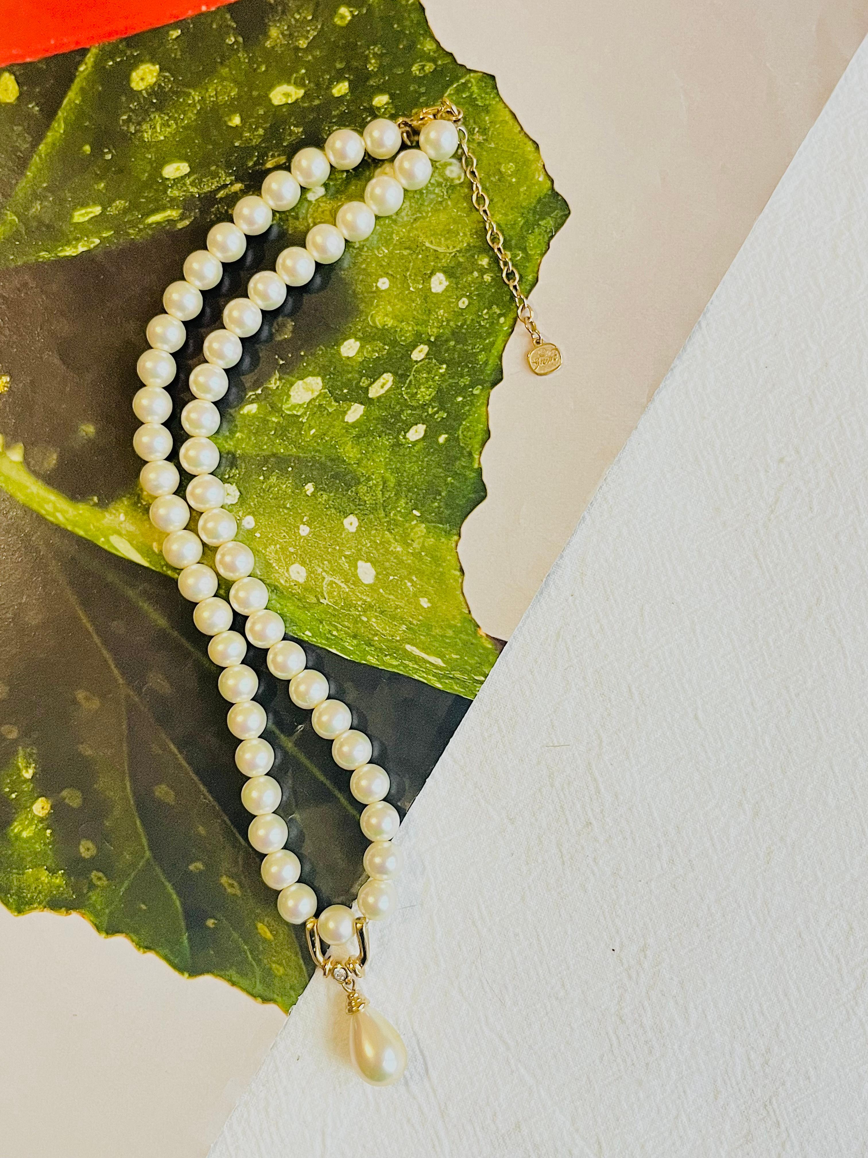 Christian Dior GROSSE 1960s White Pearls Water Drop Pendant Crystals Necklace In Excellent Condition For Sale In Wokingham, England