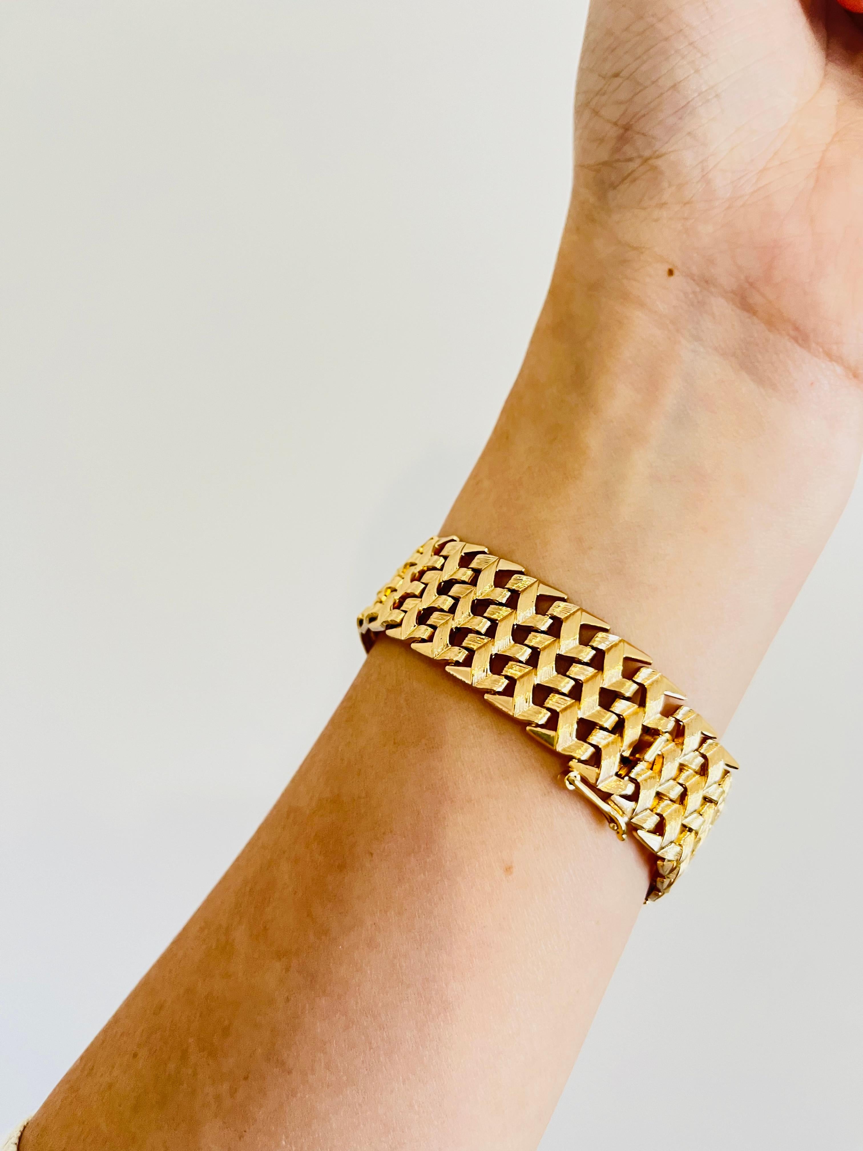 Christian Dior GROSSE 1961 Chevron Brick Link Interlock Modernist Gold Bracelet 2