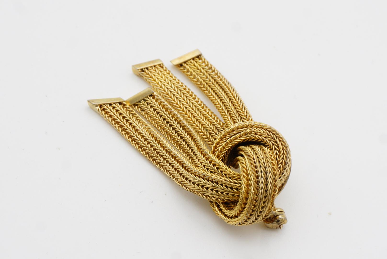 Christian Dior GROSSE 1961, broche en maille avec nœud double rayé et pampilles en vente 5