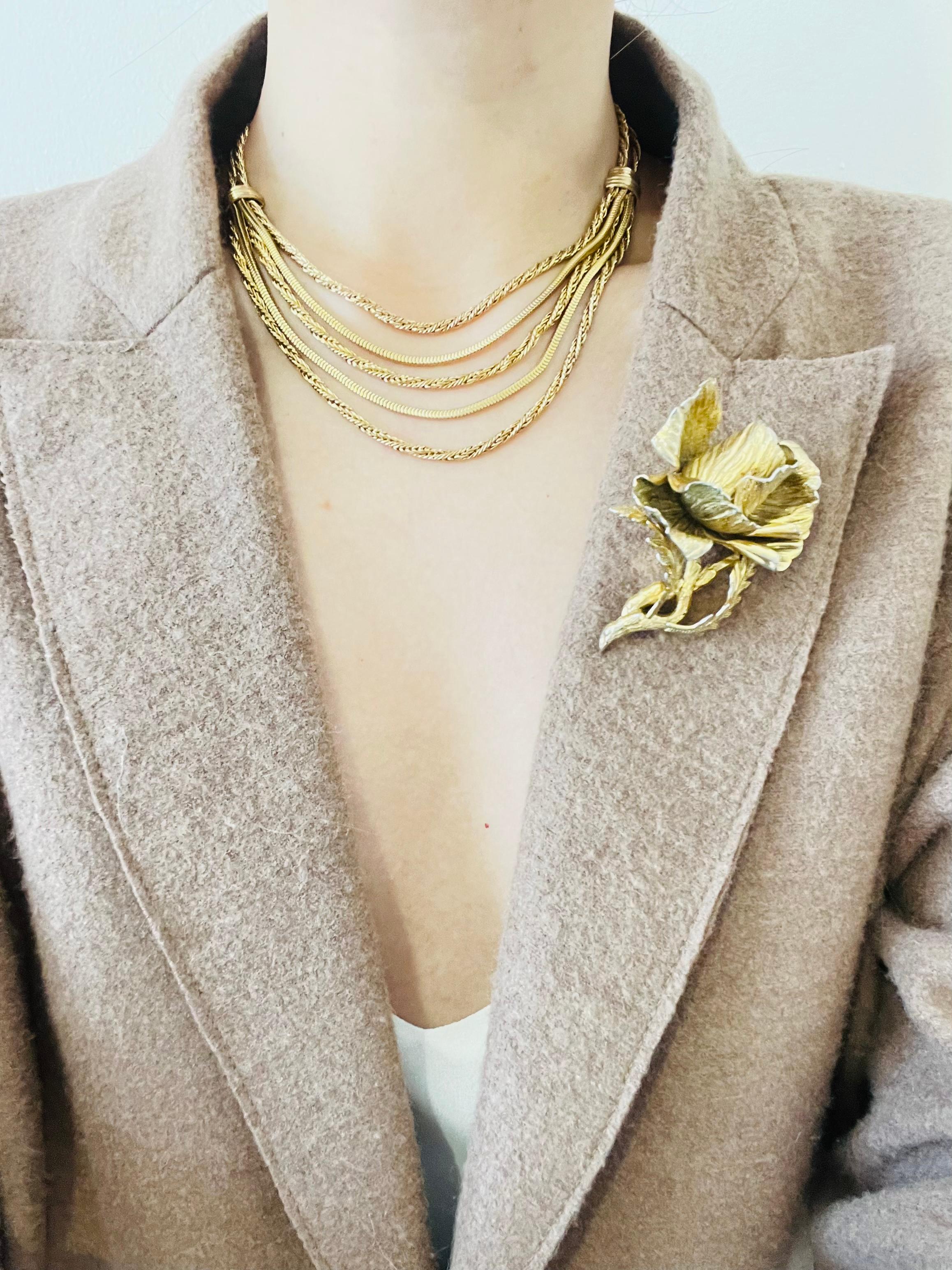 Christian Dior GROSSE 1961 Vintage Large 3D Vivid Rose Blossom Leaf Gold Brooch en vente 3