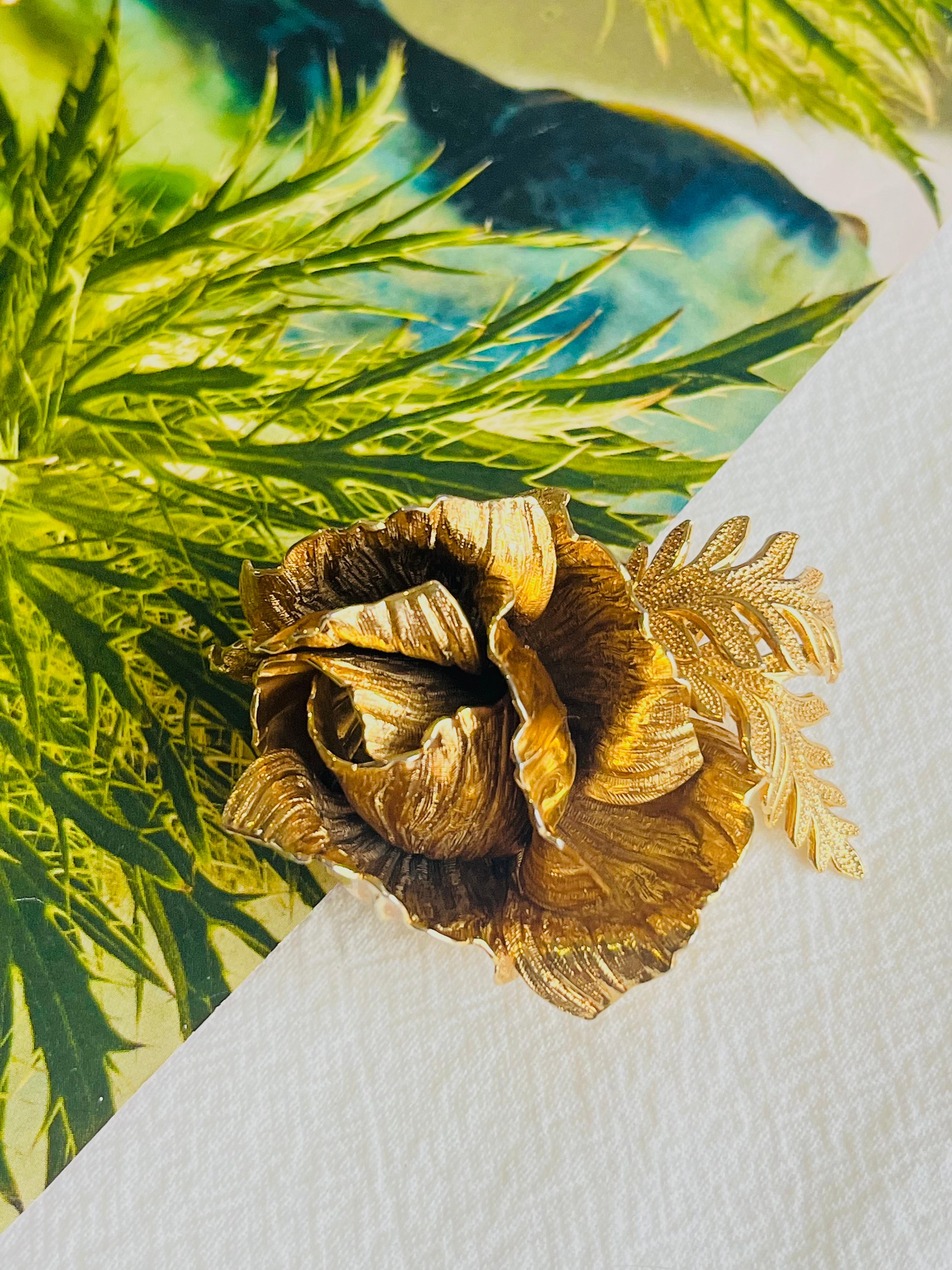 Christian Dior GROSSE 1961 Vintage Sculpted 3D Vivid Rose Flower Leaf Brooch im Zustand „Gut“ in Wokingham, England