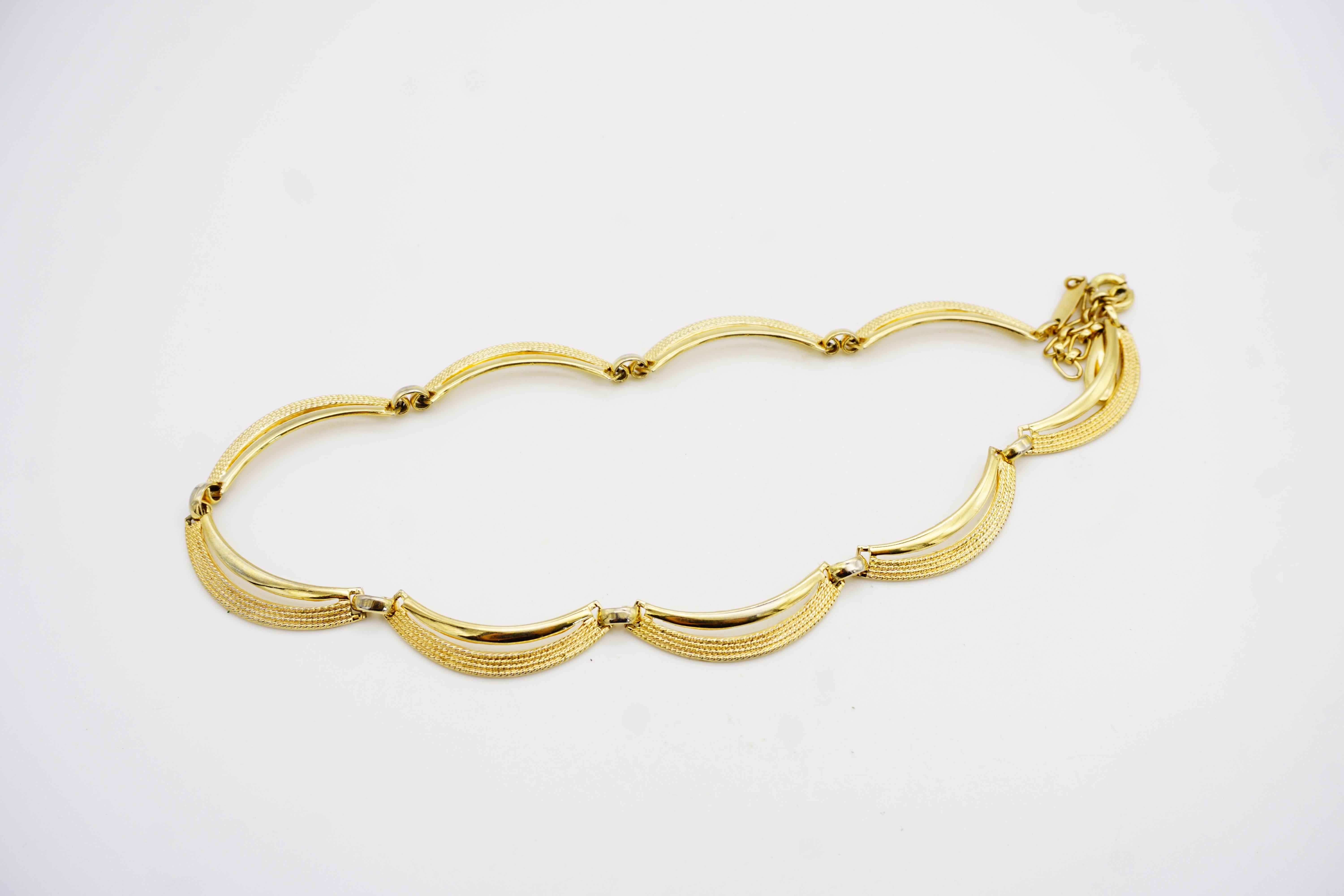 Christian Dior GROSSE 1961 Vintage Textured Glow Dots Curved Crescent Necklace en vente 5