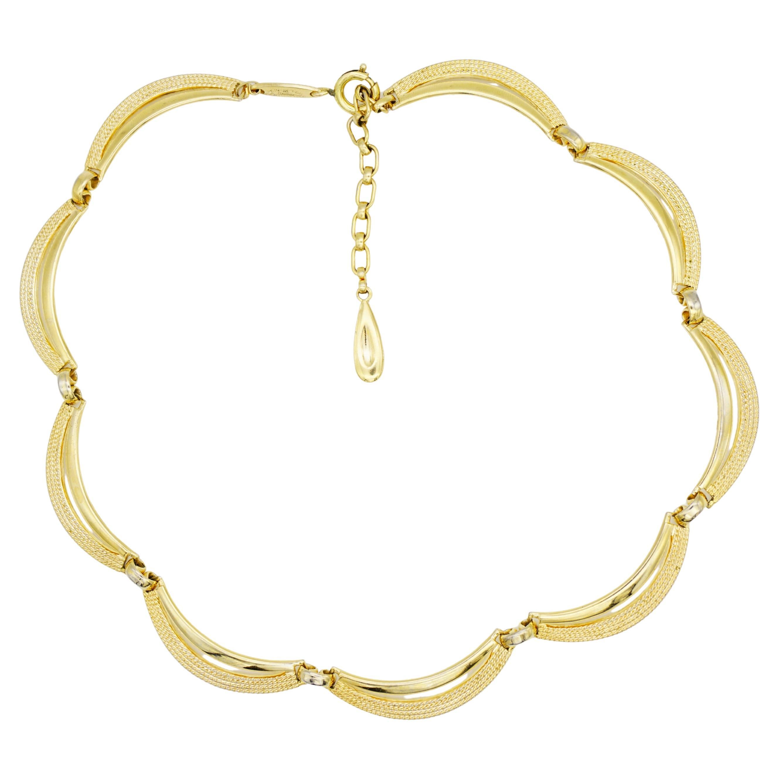 Christian Dior GROSSE 1961 Vintage Textured Glow Dots Curved Crescent Necklace en vente