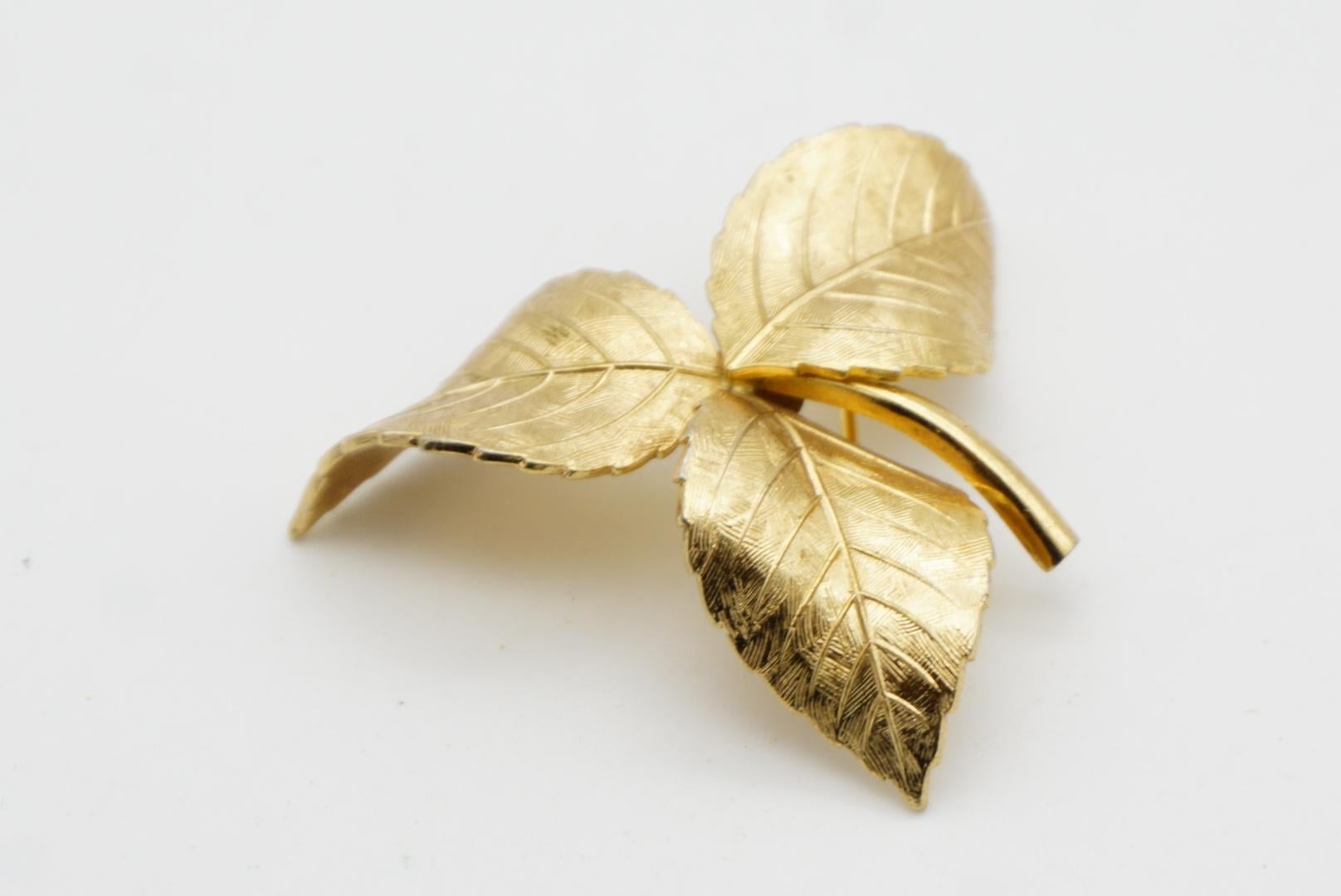 Christian Dior GROSSE 1961 Vintage Trio Vivid Swirl Leaf Wavy Twist Gold Brooch For Sale 4