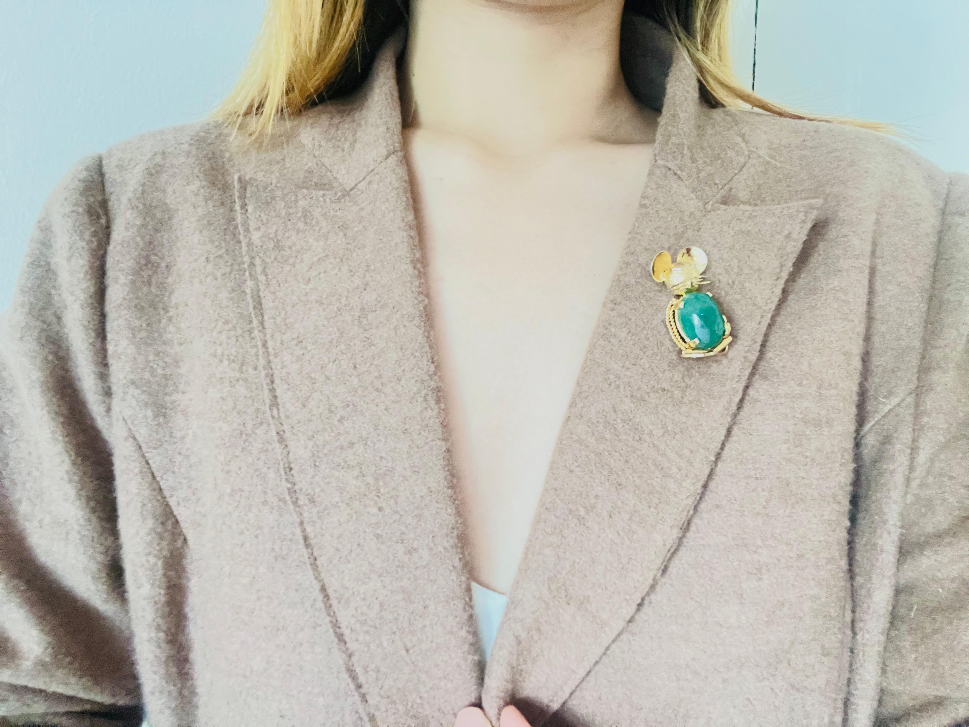 Christian Dior GROSSE 1961 Vintage Vivid Green Emerald Mickey Mouse Gold Brooch In Good Condition For Sale In Wokingham, England