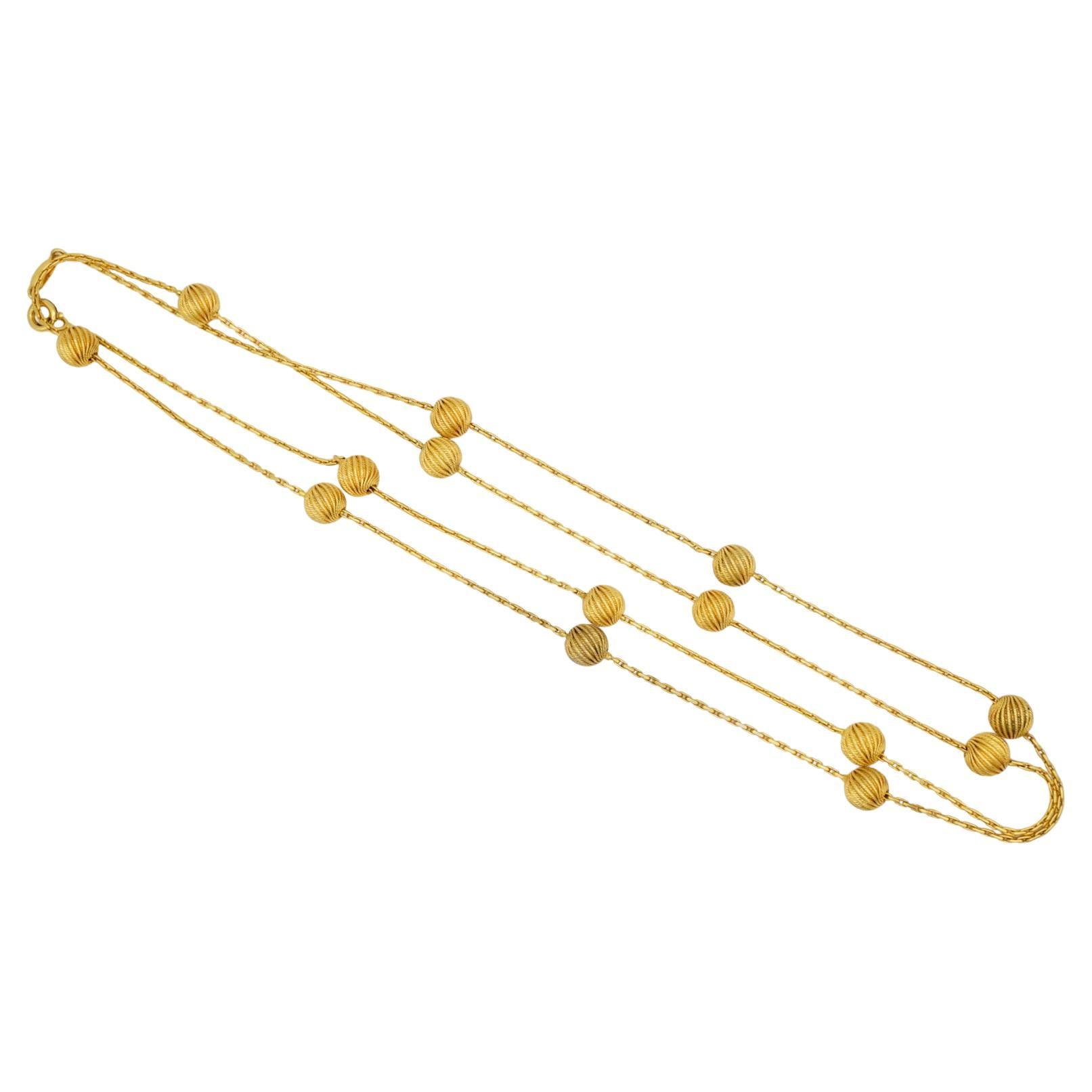 Christian Dior GROSSE 1962 Collana lunga in oro con charms a forma di sfere circolari in vendita
