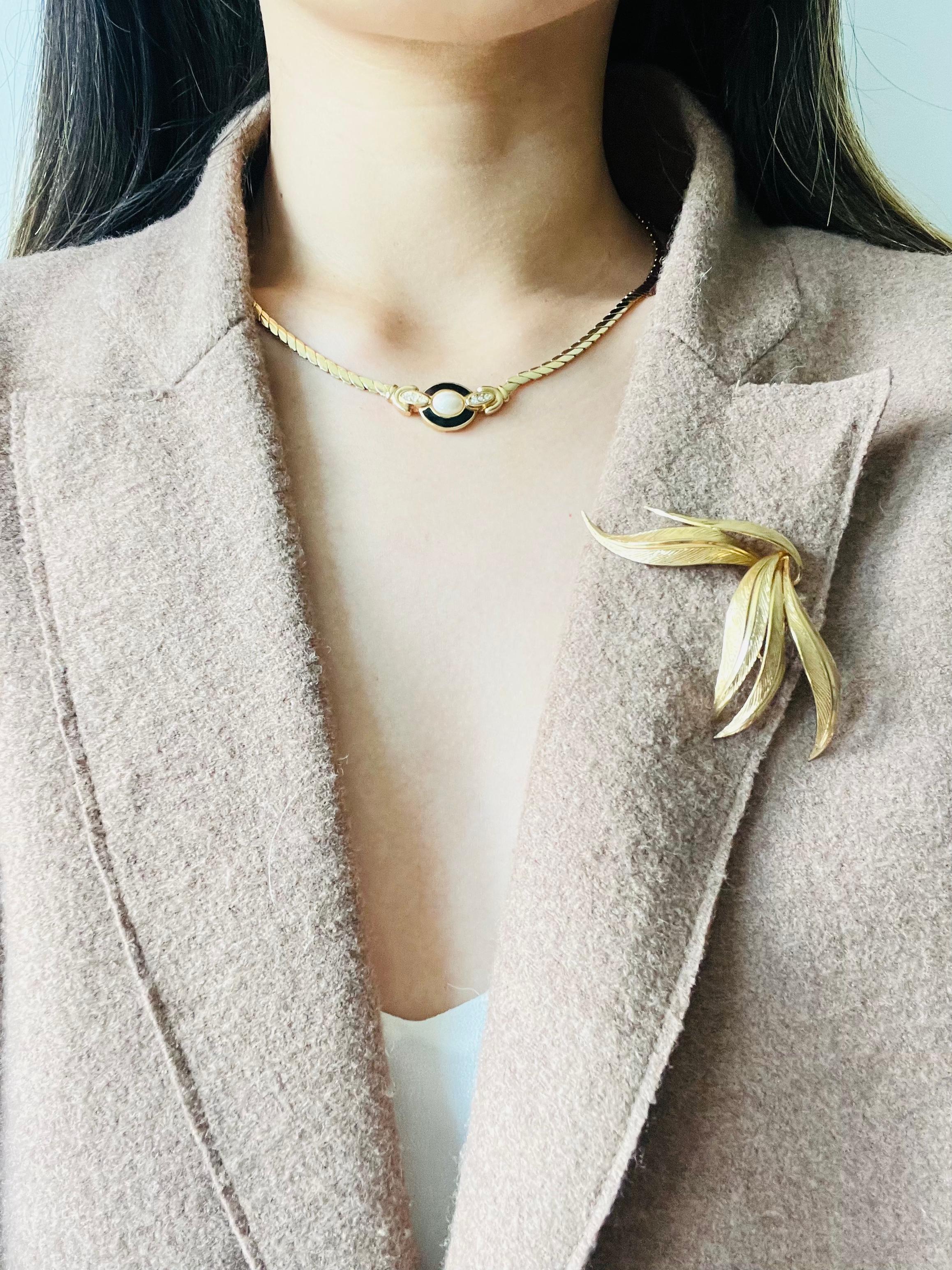 Christian Dior GROSSE 1962 Vintage Large Textured Wavy Leaf Flower Gold Brooch 2