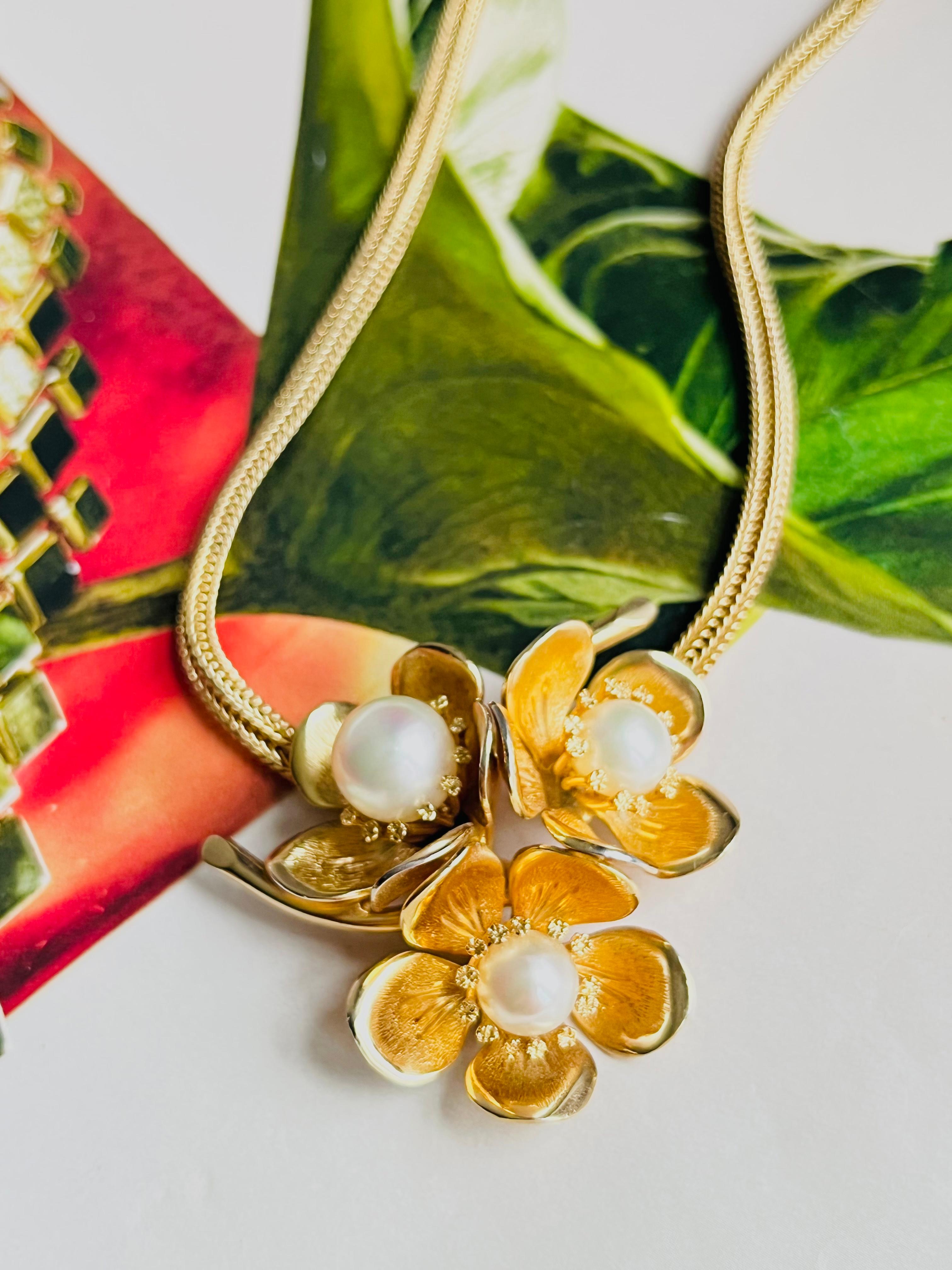 Christian Dior GROSSE 1963 Gran Trío Perlas Blancas Collar Floral Flor de Ciruelo en Excelente estado para la venta en Wokingham, England