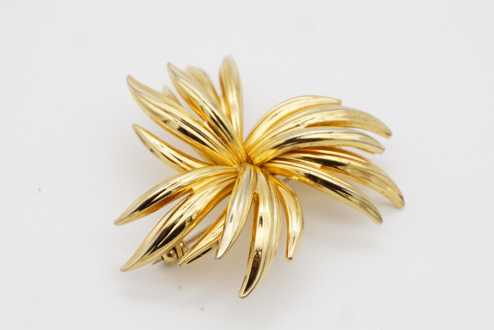 Christian Dior GROSSE 1963 Vintage Large Flourish Flower Layer Trio Leaf Brooch 7