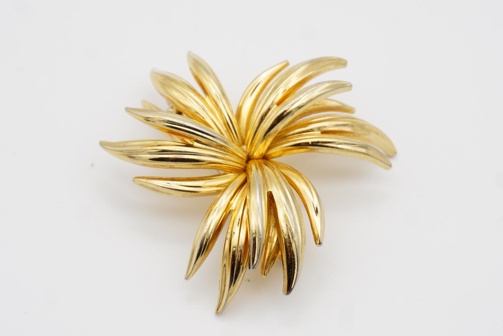 Christian Dior GROSSE 1963 Vintage Large Flourish Flower Layer Trio Leaf Brooch 8