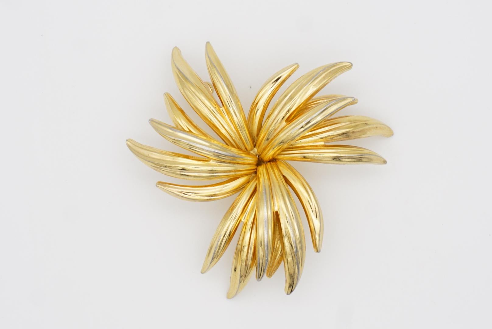 Christian Dior GROSSE 1963 Vintage Large Flourish Flower Layer Trio Leaf Brooch 4