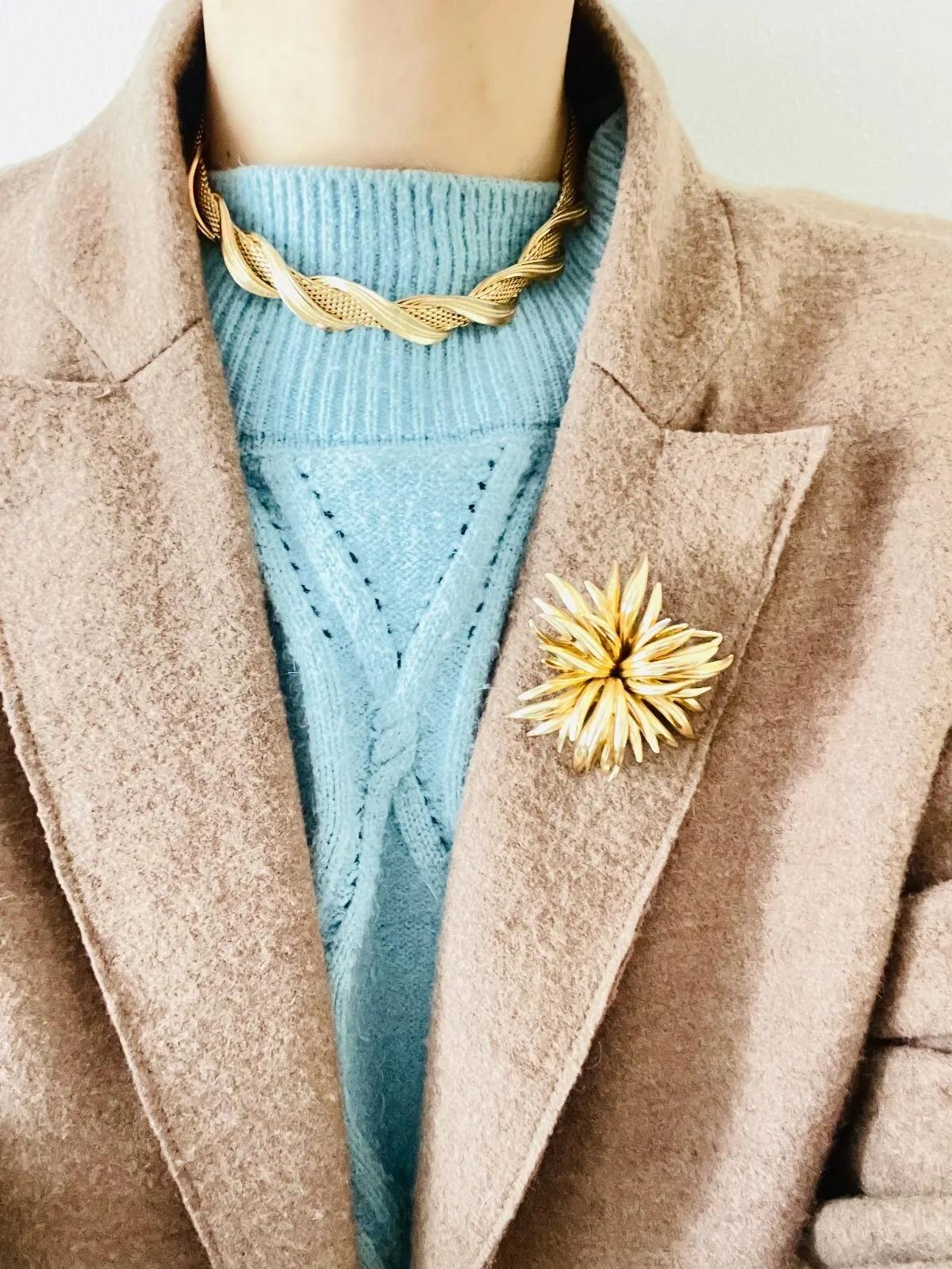 Christian Dior GROSSE 1963 Vintage Gran Capa Hoja Flor Flor Broche Oro 2