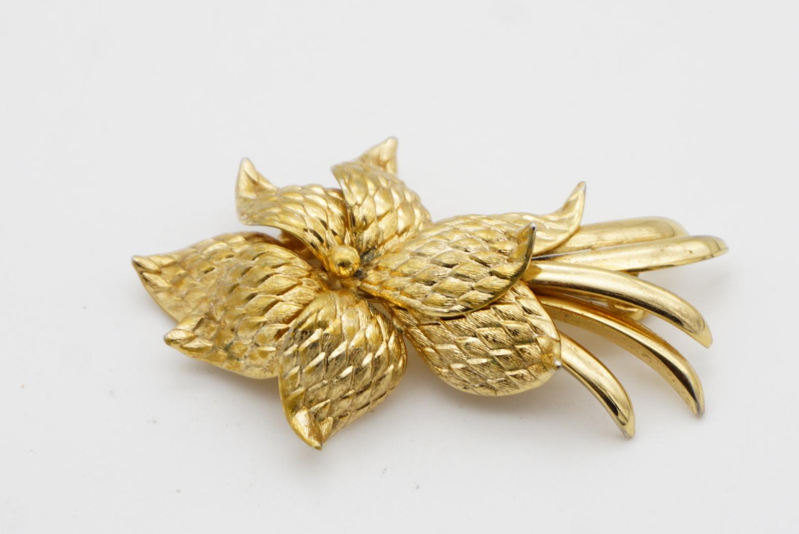 Christian Dior GROSSE 1963 Vintage Long Curled Flower Blossom Pinecone Brooch For Sale 5