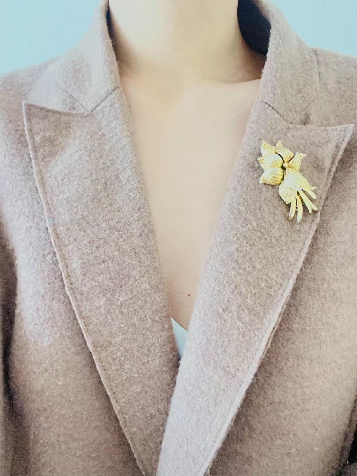 Christian Dior GROSSE 1963 Vintage Long Curled Flower Blossom Pinecone Brooch For Sale 2