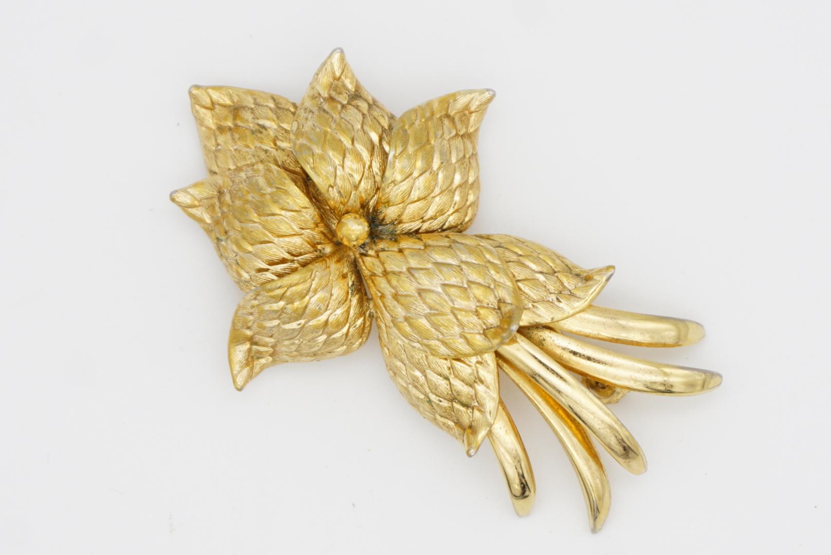 Christian Dior GROSSE 1963 Vintage Long Curled Flower Blossom Pinecone Brooch For Sale 3