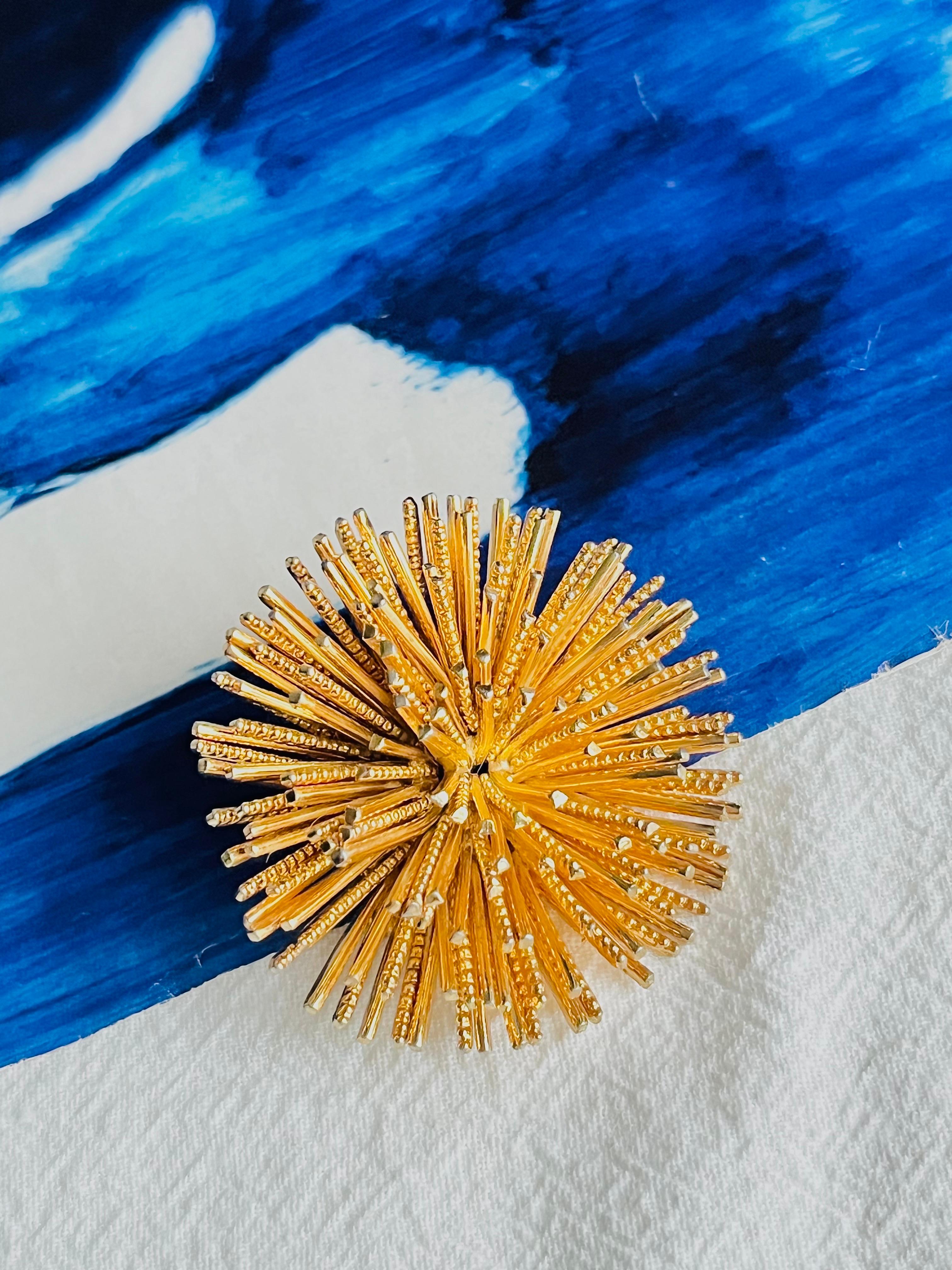 Baroque Christian Dior GROSSE 1963 Vintage Sunburst Sputnik Layers Round Rope Brooch For Sale