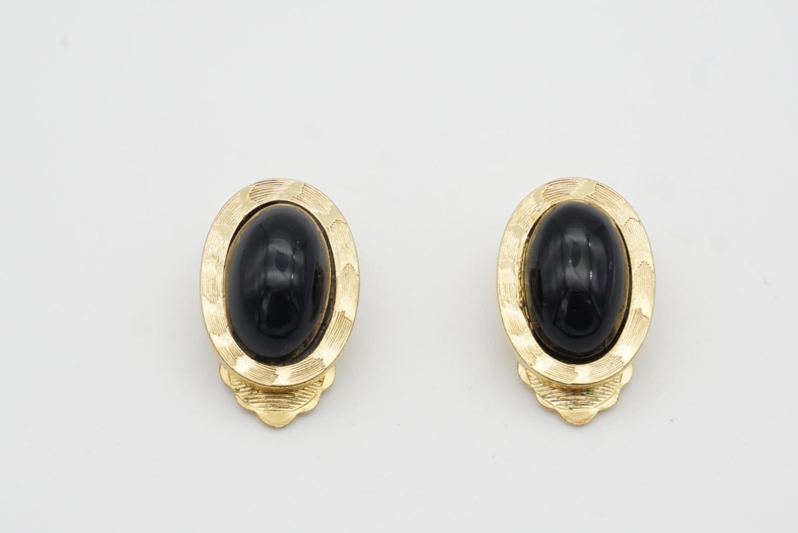 Christian Dior GROSSE 1963 Vintage Textured Black Oval Cabochon Clip Earrings In Excellent Condition For Sale In Wokingham, England