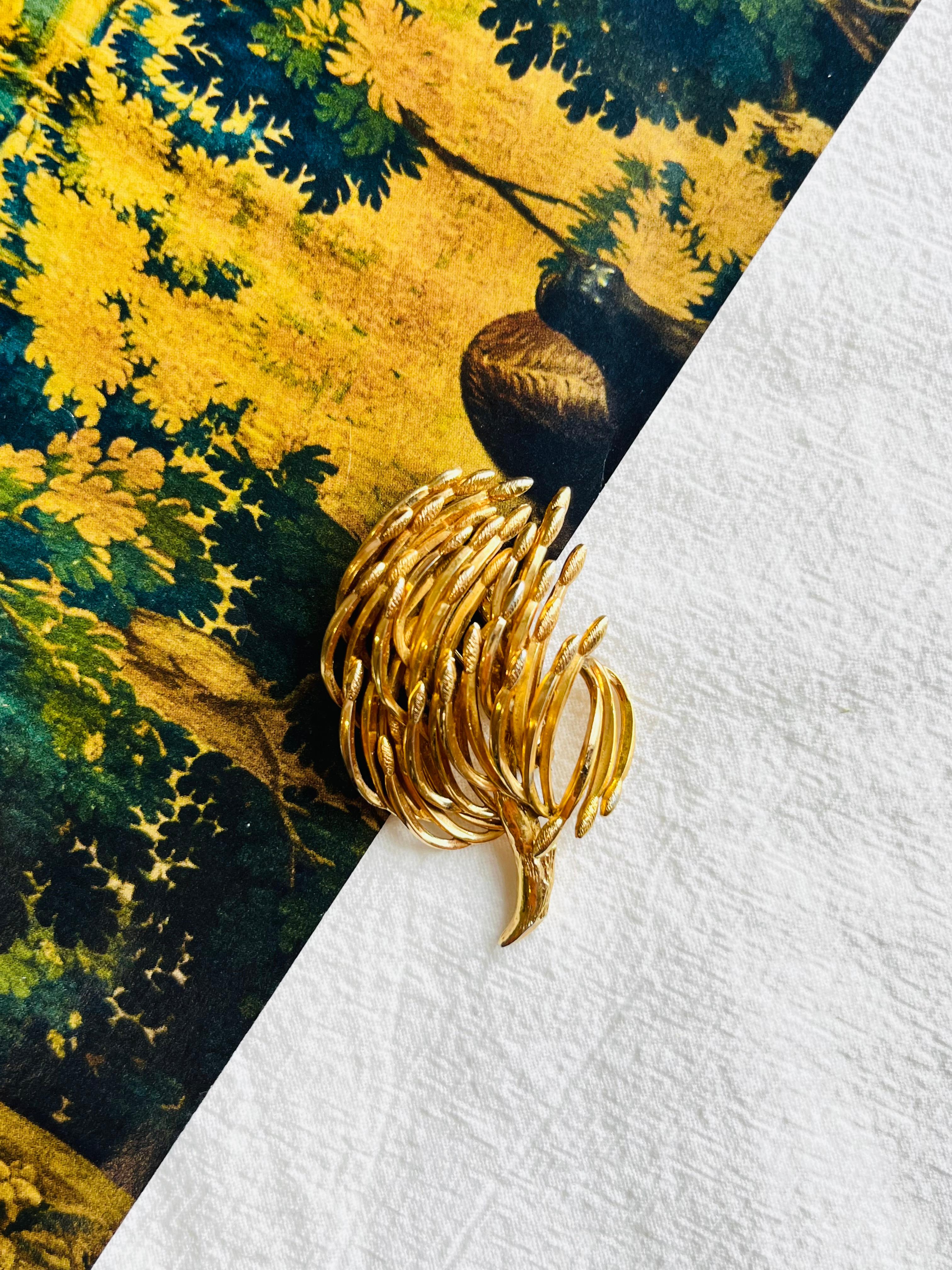 Artist Christian Dior GROSSE 1963 Vintage Wave Swirl Leaf Dandelion Branch Gold Brooch For Sale