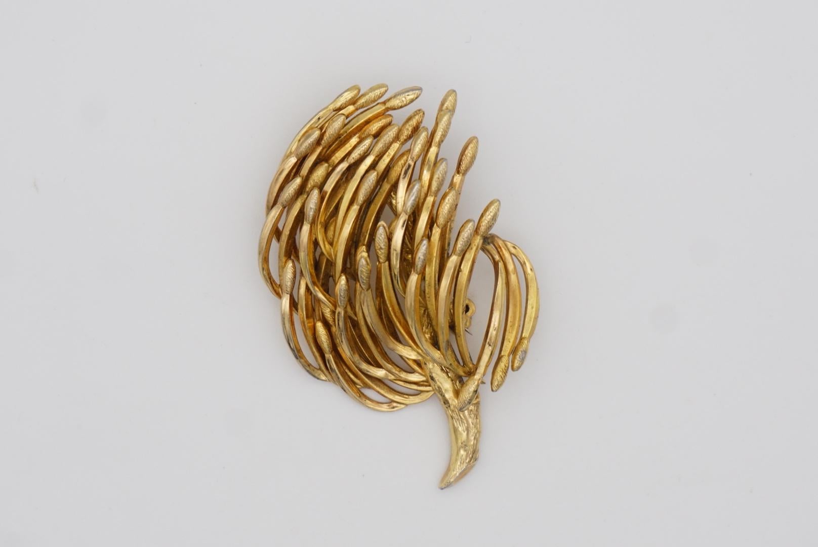 Christian Dior GROSSE 1963 Vintage Wave Swirl Leaf Dandelion Branch Gold Brooch For Sale 2