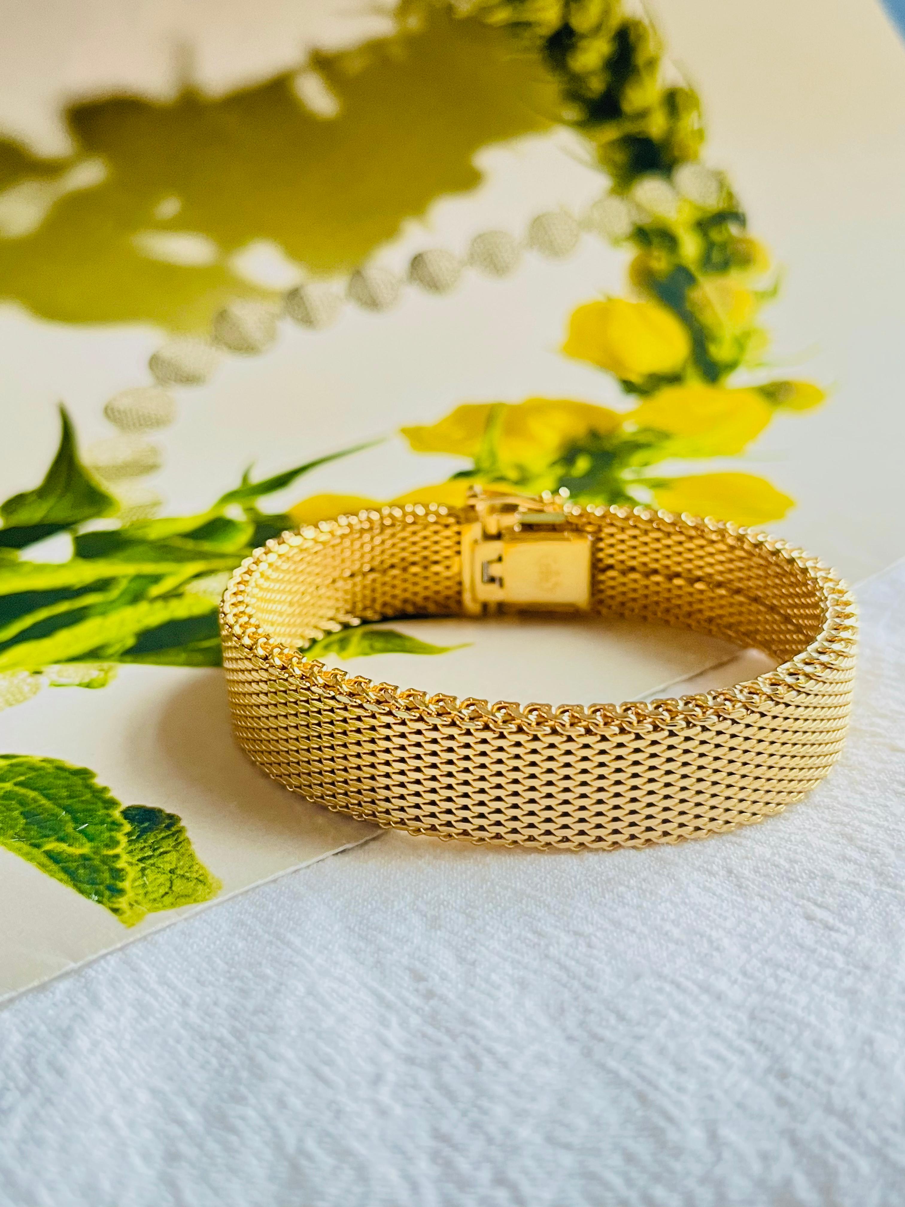 Christian Dior GROSSE 1964 Double Thick Woven Mesh Modernist Gold Cuff Bracelet In Excellent Condition For Sale In Wokingham, England