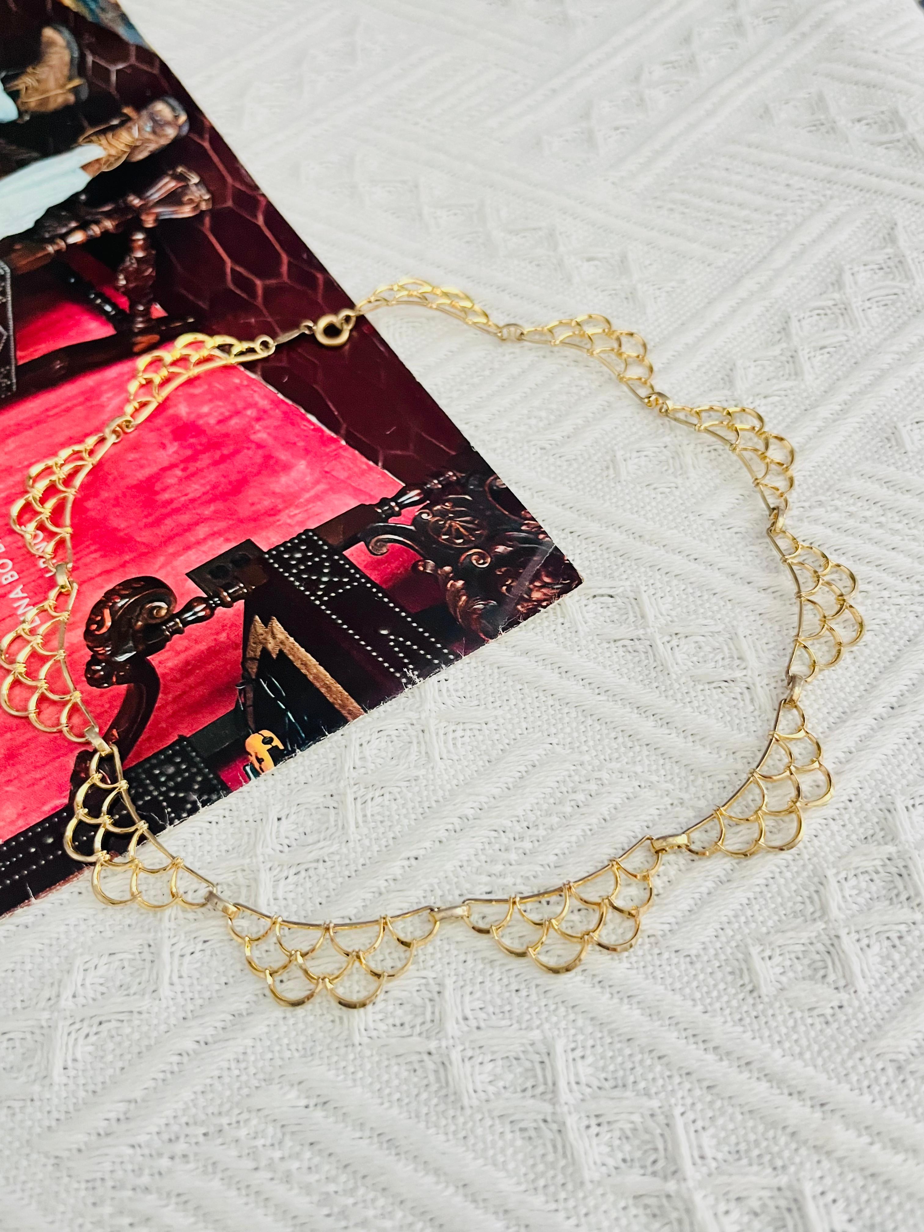 Christian Dior GROSSE 1964 Fish Scales Bib Curved Belly Circle Layer Necklace In Good Condition For Sale In Wokingham, England