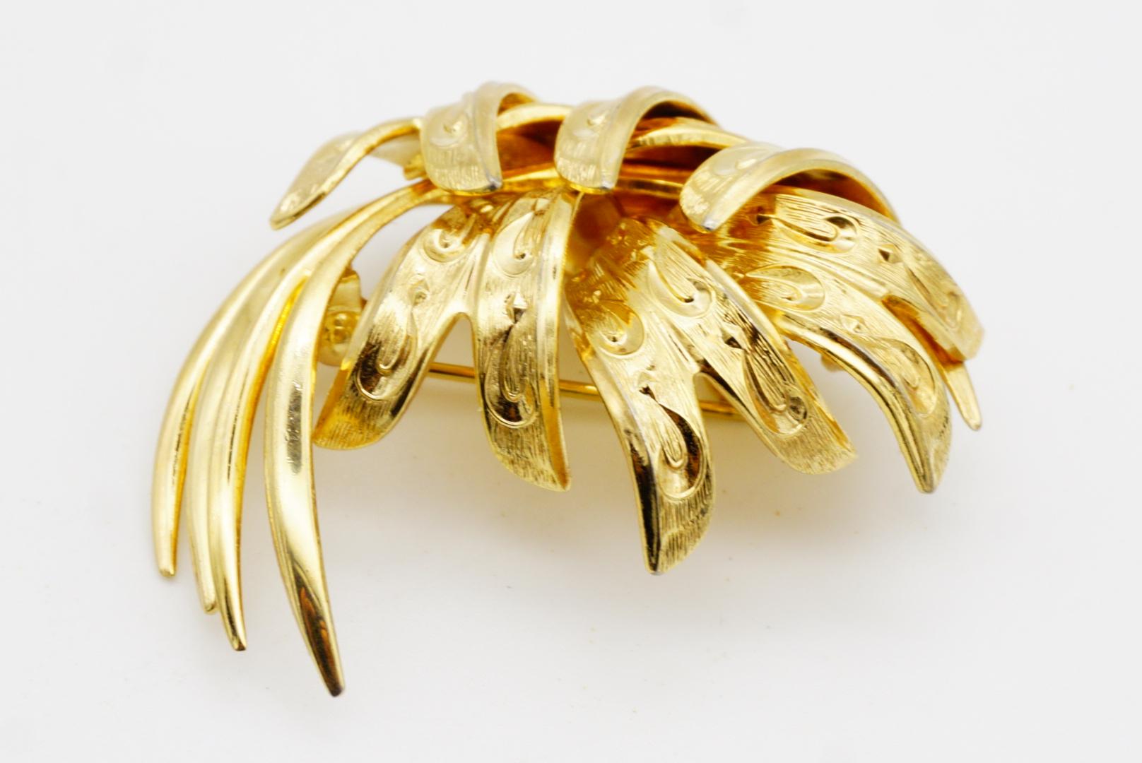 Christian Dior GROSSE 1964 Vintage Abstracted Interlocked Rope Modernist Brooch For Sale 7