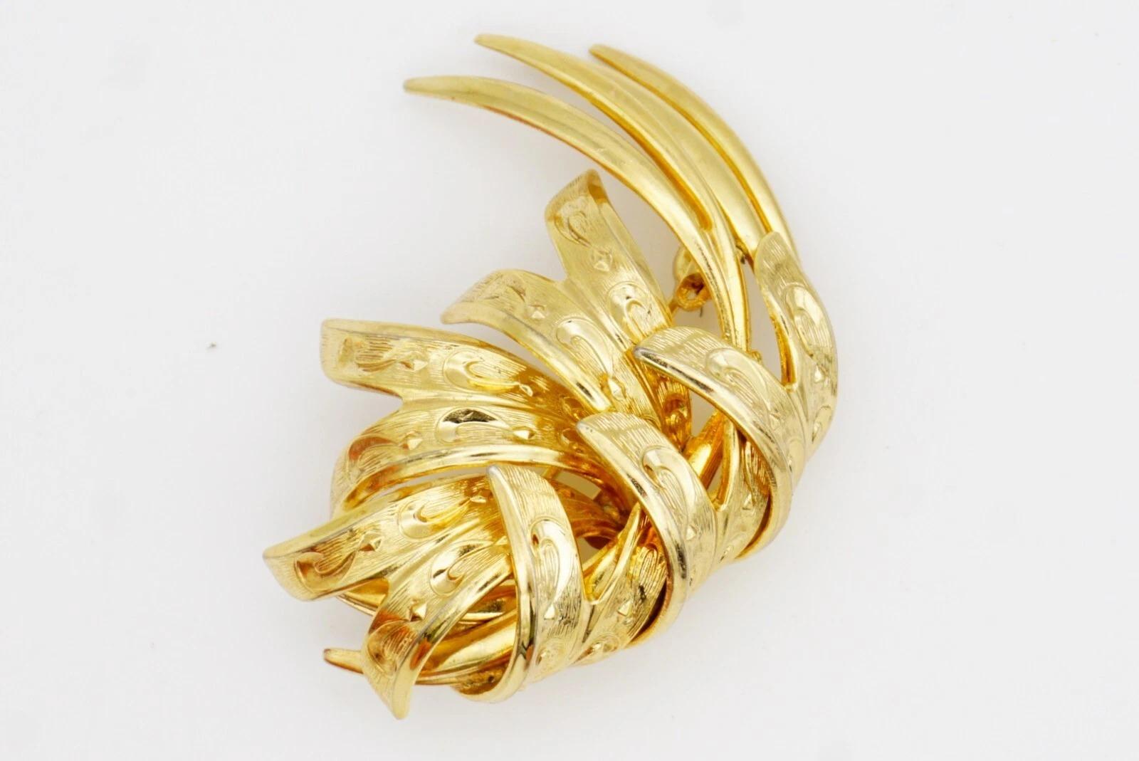 Christian Dior GROSSE 1964 Vintage Abstracted Interlocked Rope Modernist Brooch For Sale 11