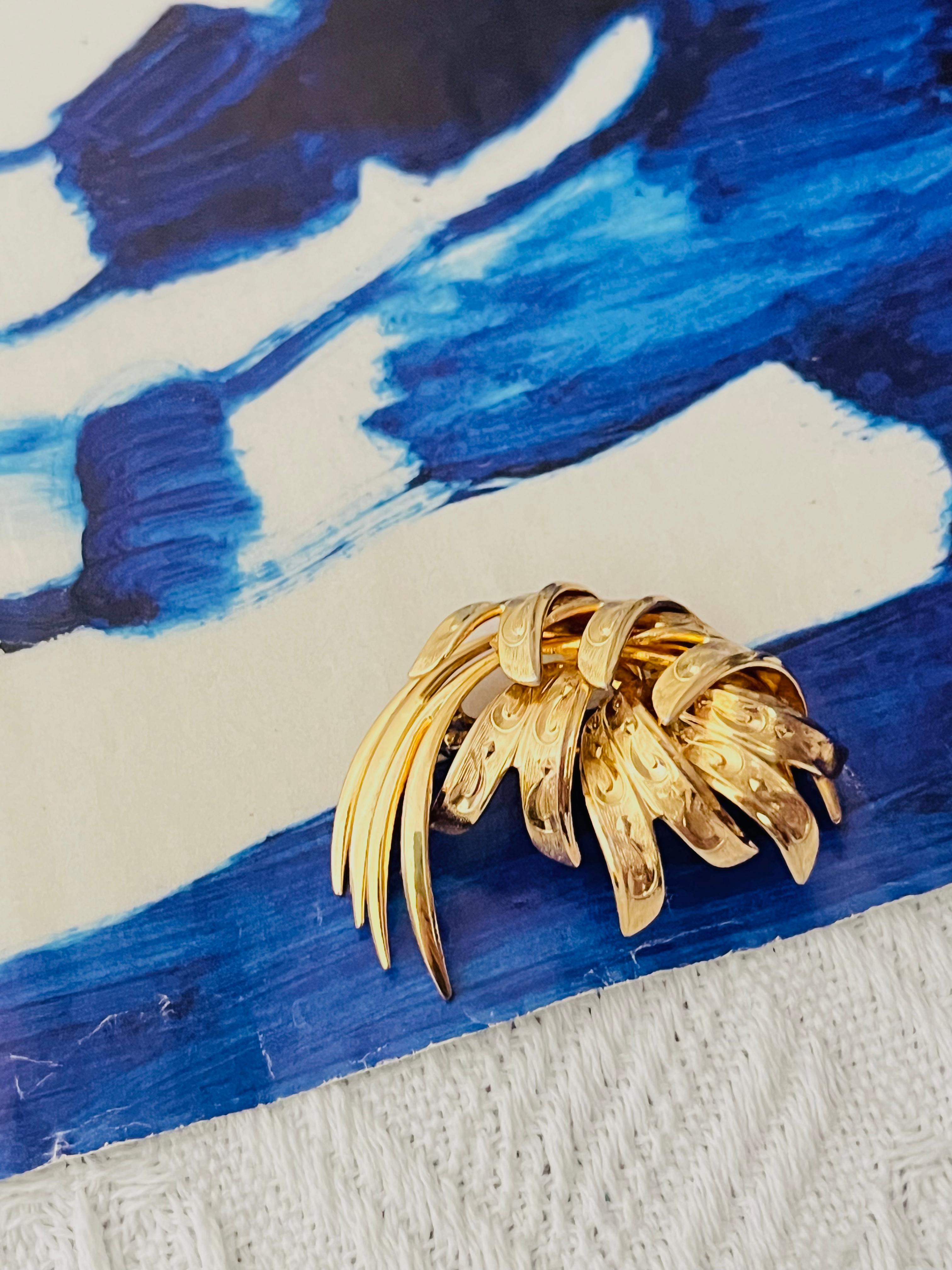 Art Deco Christian Dior GROSSE 1964 Vintage Abstracted Interlocked Rope Modernist Brooch For Sale