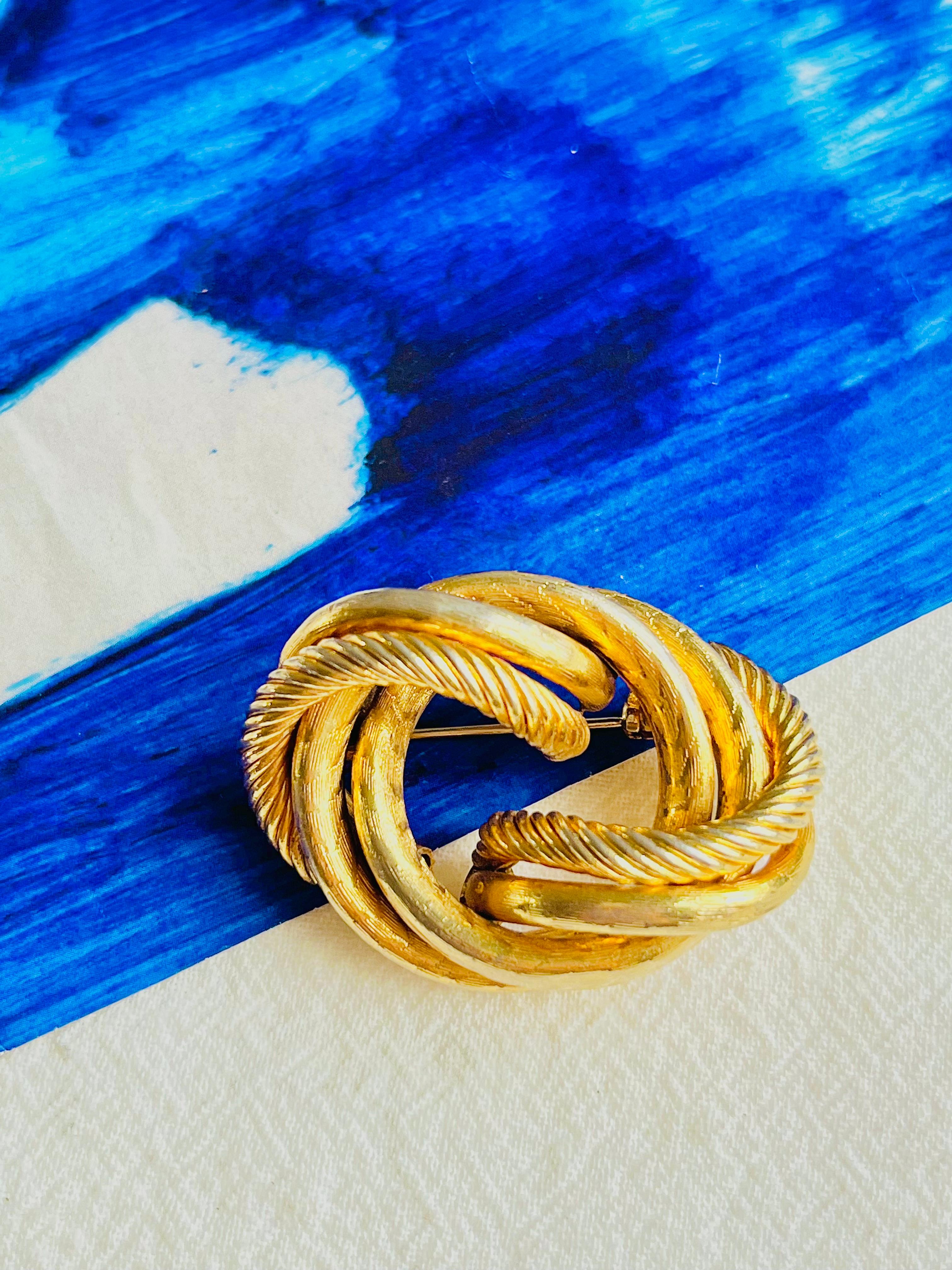 Christian Dior GROSSE 1964 Vintage Chunky Wave Rope Twist Knot Oval Gold Brosche  (Barock) im Angebot