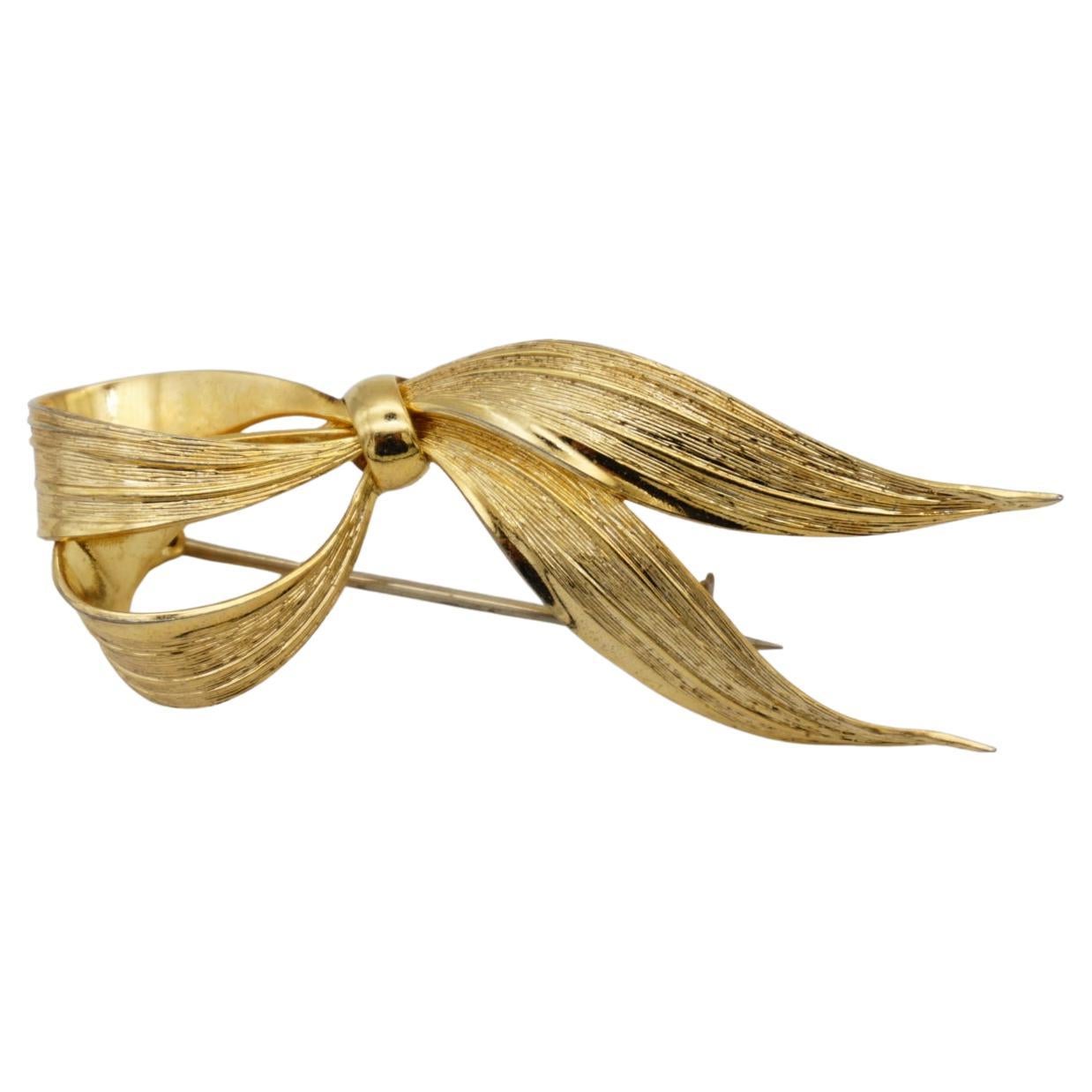 Christian Dior GROSSE 1964 Vintage Double Wavy Long Knot Bow Ribbon Gold Brooch For Sale