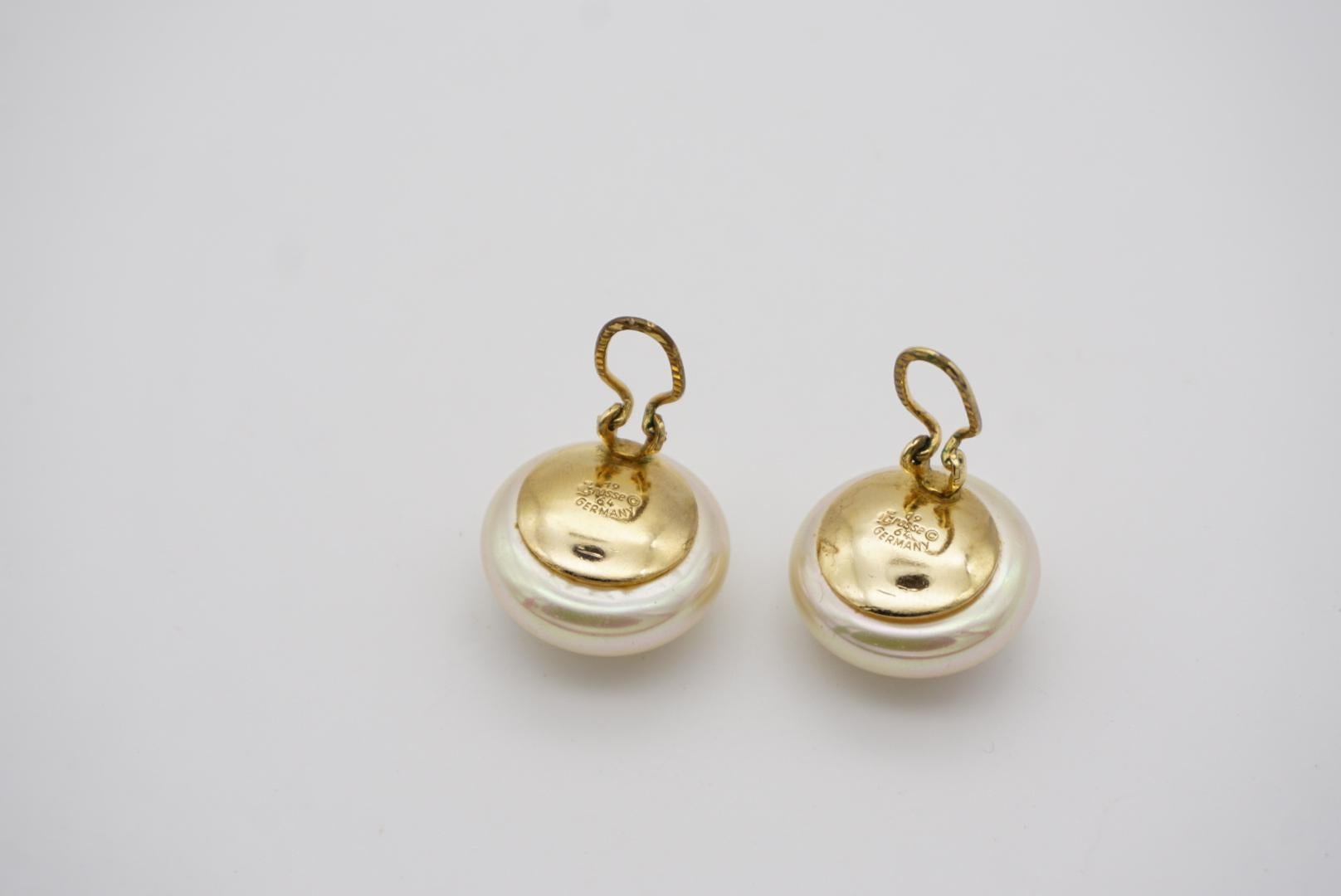 Christian Dior GROSSE 1964 Vintage Large Round Aurora White Pearl Clip Earrings 5