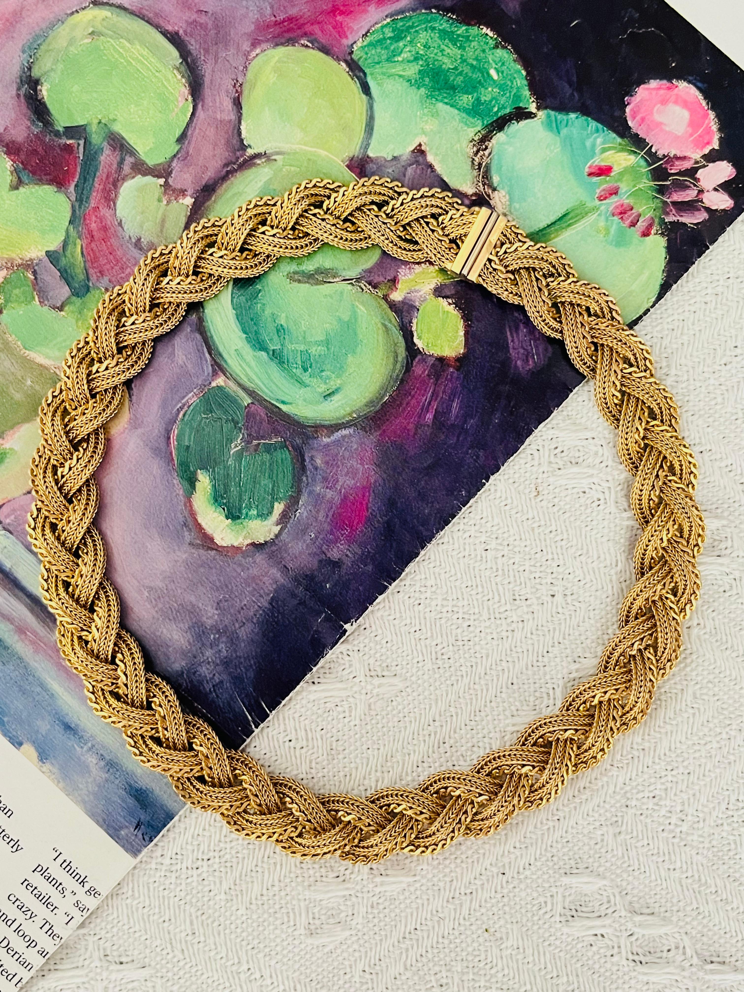 Christian Dior GROSSE 1965 Vintage Unisex Collana da collo con nodo intrecciato a maglia intrecciata A Link, modernista ed elegante, placcata oro

Ottime condizioni. Solo alcuni graffi sul retro e sulla chiusura. Raro da trovare. 100% autentico.