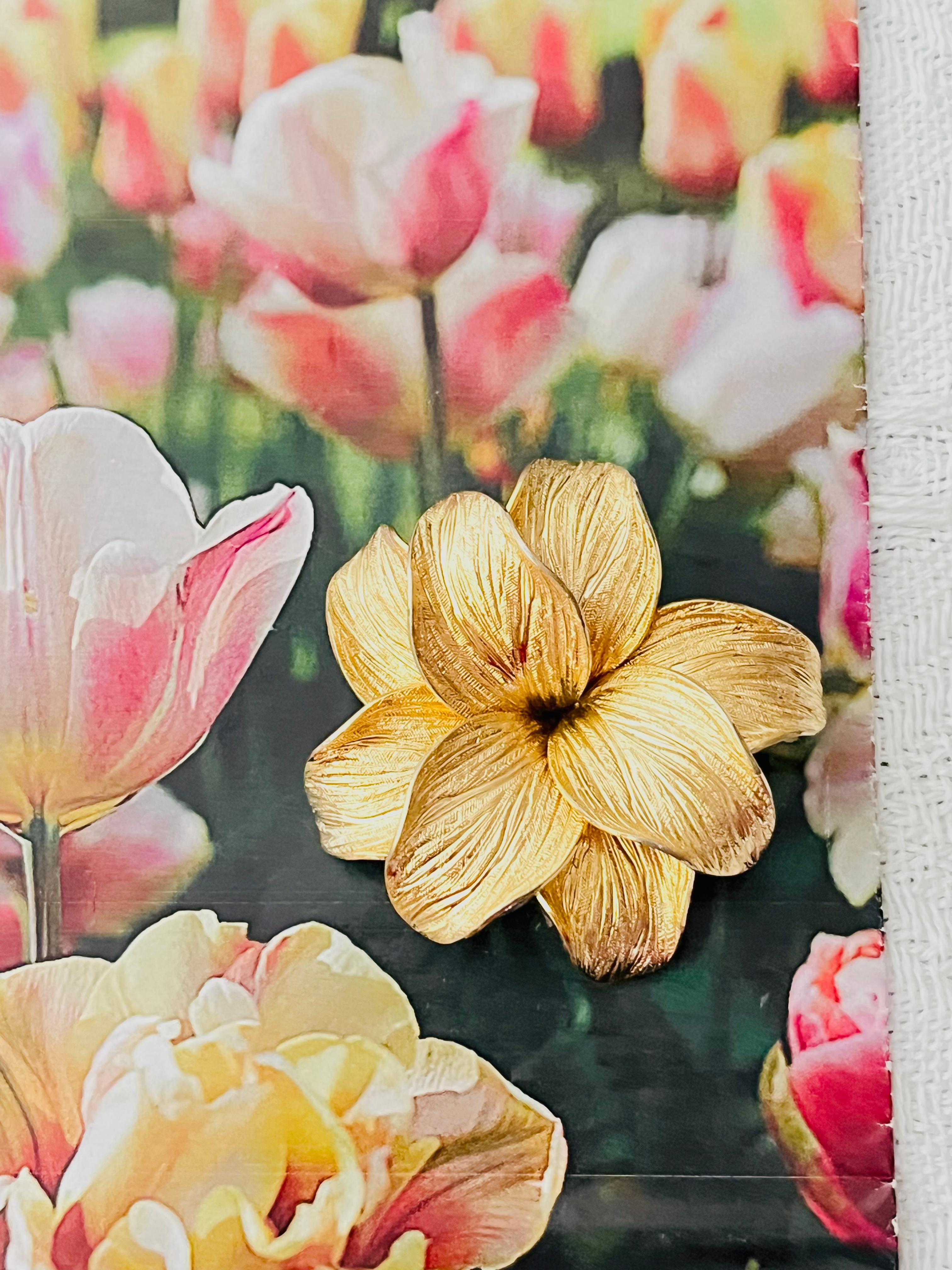 Christian Dior GROSSE 1965 Broche grande de flor de hoja de doble capa vívida en Bueno estado para la venta en Wokingham, England
