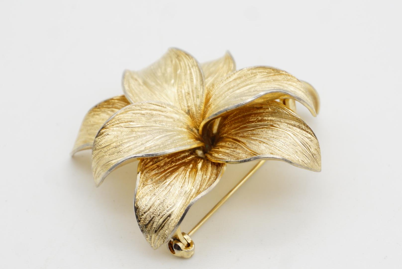 Christian Dior GROSSE 1965 Große Vivid Flourish Double Layer Flower Leaf Brosche im Angebot 4