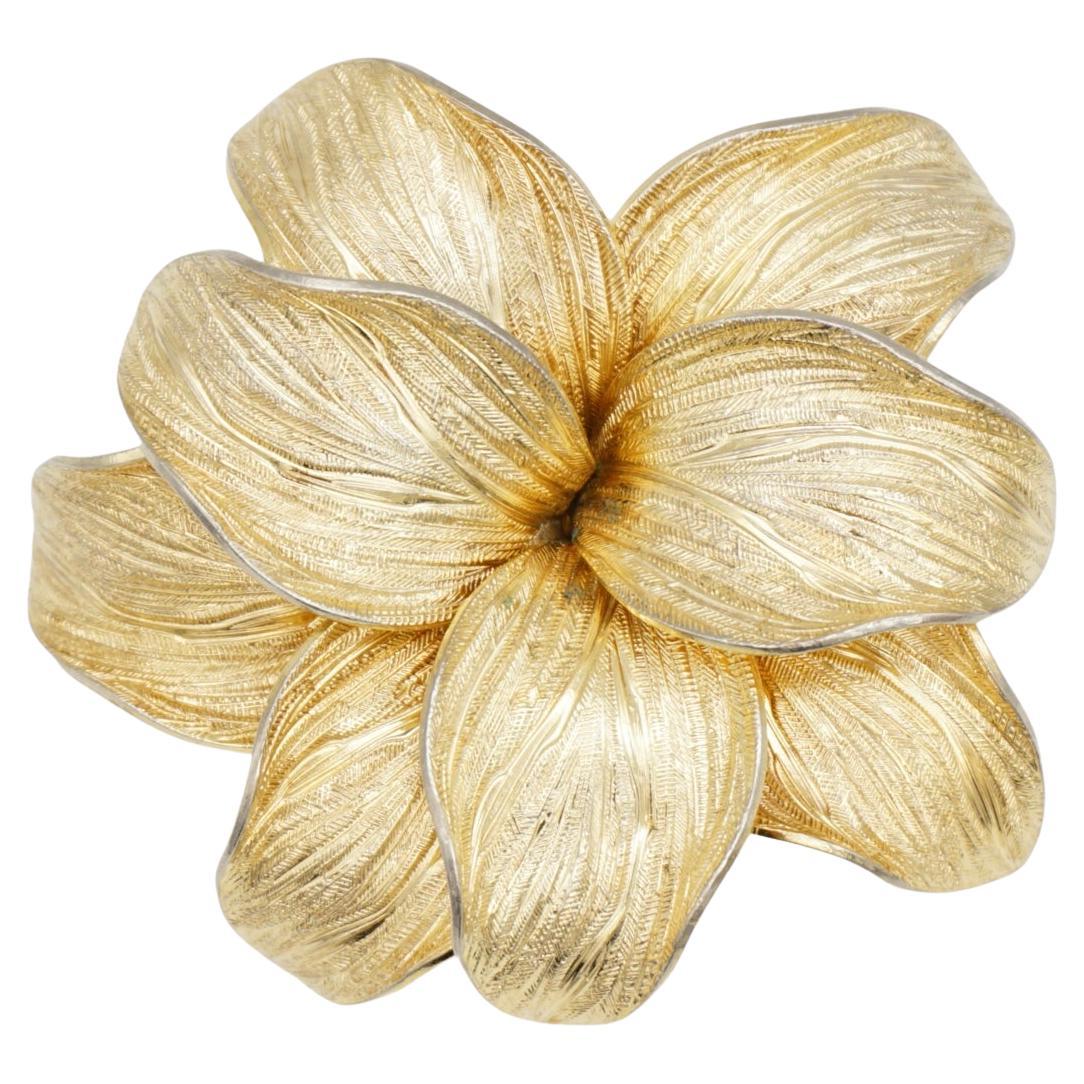 Christian Dior GROSSE 1965 Große Vivid Flourish Double Layer Flower Leaf Brosche im Angebot