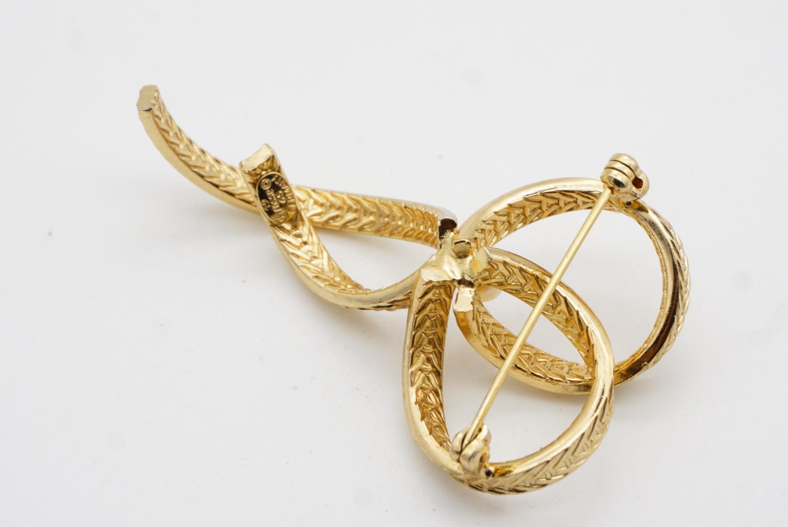 Christian Dior GROSSE 1965 Lange weiße Perlen-Knotenbrosche mit Schmetterlingsband-Brosche im Angebot 11