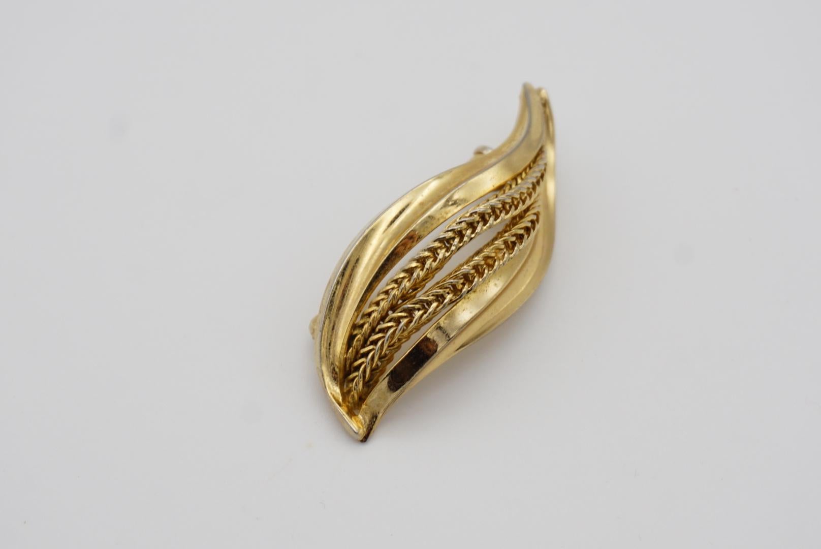 Christian Dior GROSSE 1965 Vintage Curled Swirl Rope Modernist Leaf Gold Brooch For Sale 6