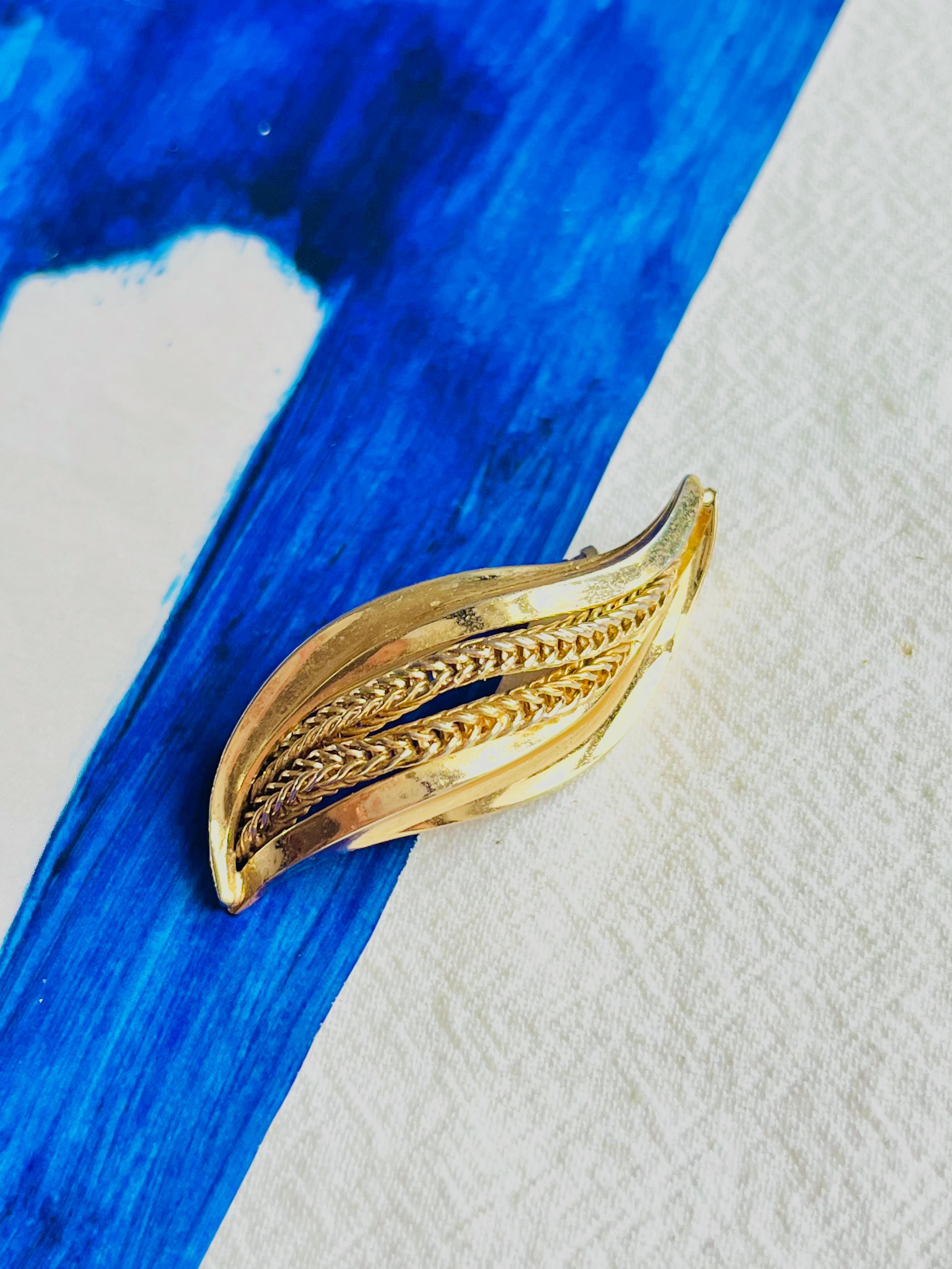 Art Deco Christian Dior GROSSE 1965 Vintage Curled Swirl Rope Modernist Leaf Gold Brooch