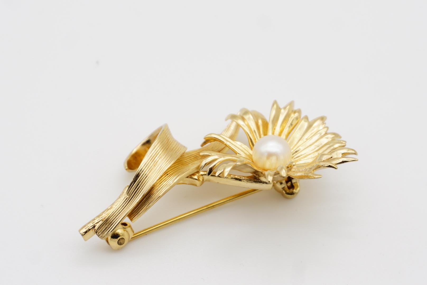 Christian Dior GROSSE 1965 Vintage Flourish Sunflower Leaf White Pearl Brooch 5