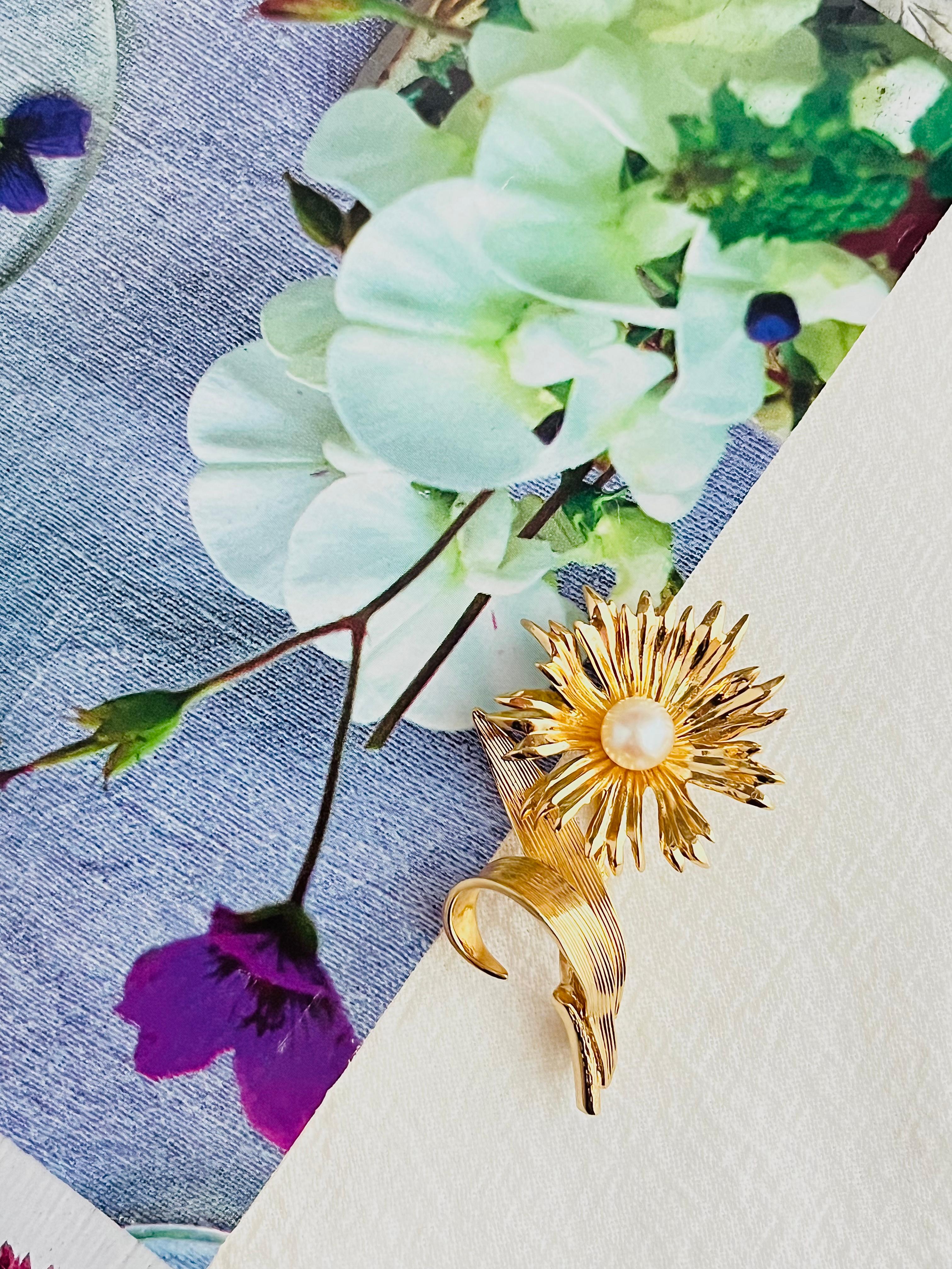 Femenino o masculino Christian Dior GROSSE 1965 Broche Vintage Flor de Girasol Hoja Perla Blanca