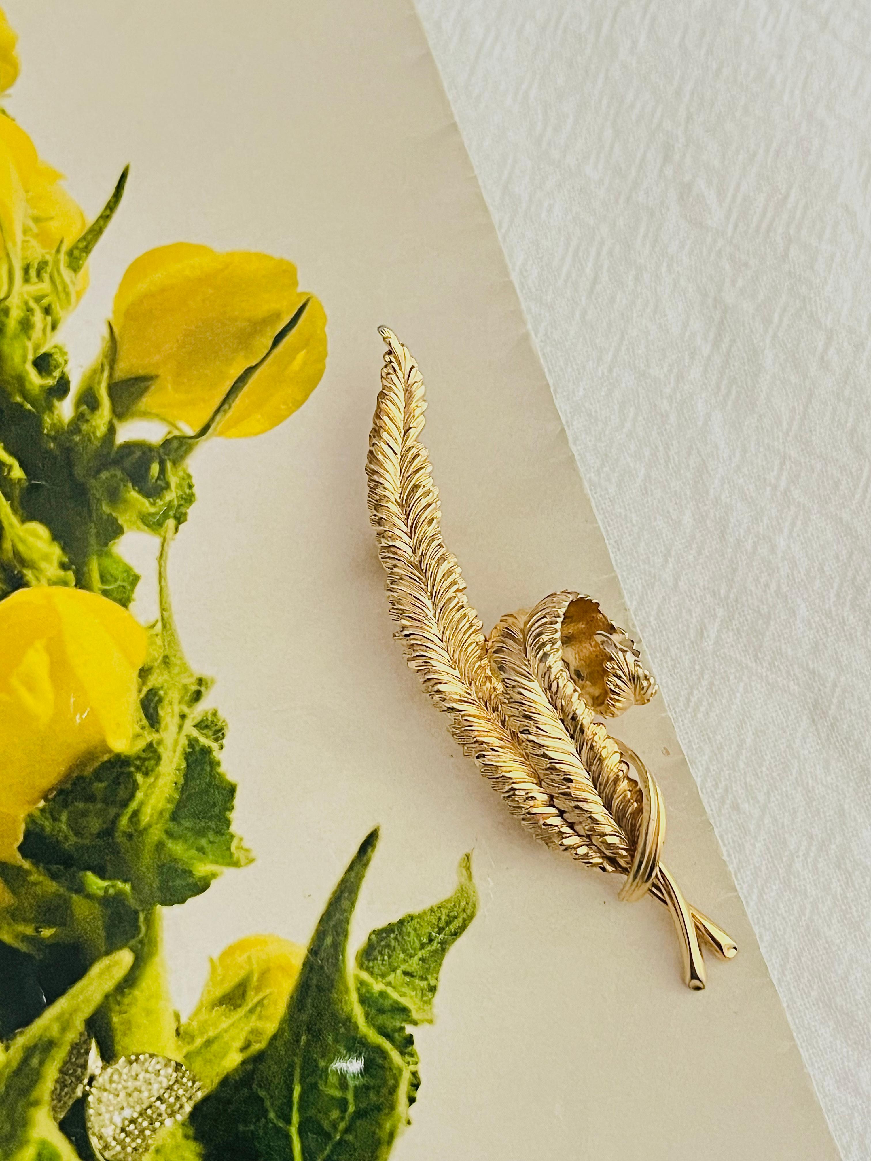 Julier Reed Brooch Christian Dior GROSSE 1965 Vintage Long Curled Wave Swirl Leaf Reed ...